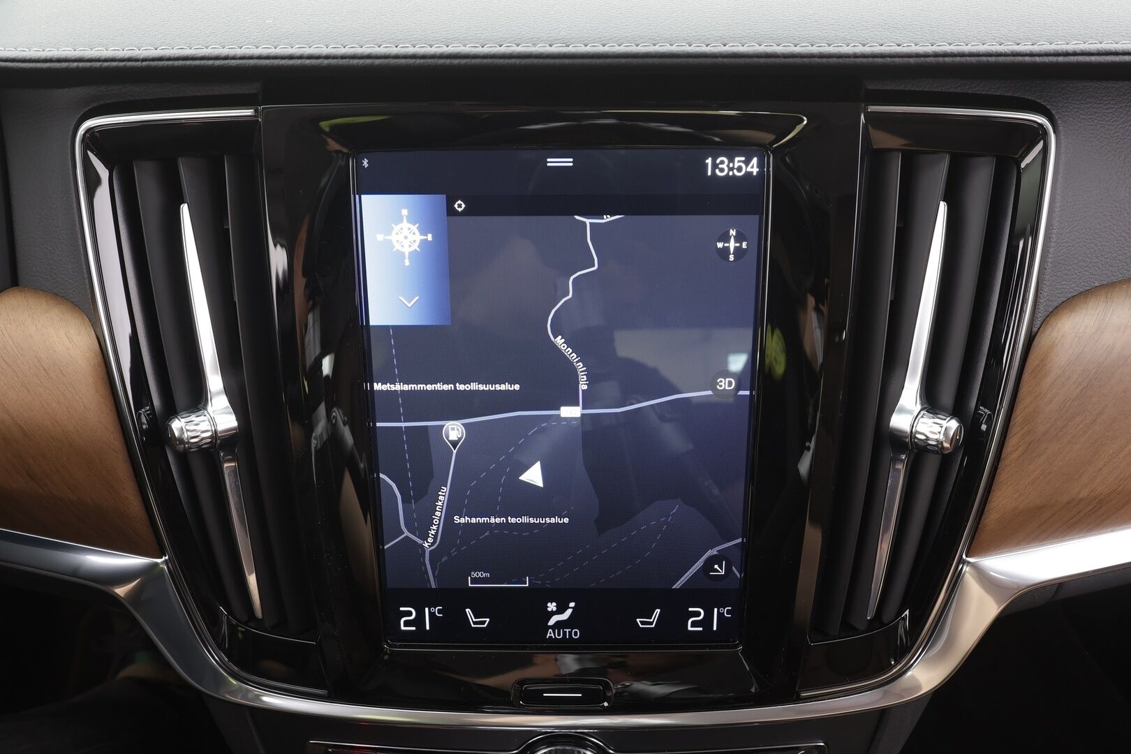 Volvo S90 2019 T8 AWD Inscription aut * ACC / Webasto / 360° / HUD / Ilmajouset / High performance audio / Ruskeat nahat * - Kahdet renkaat aluvanteilla / Merkkihuollettu