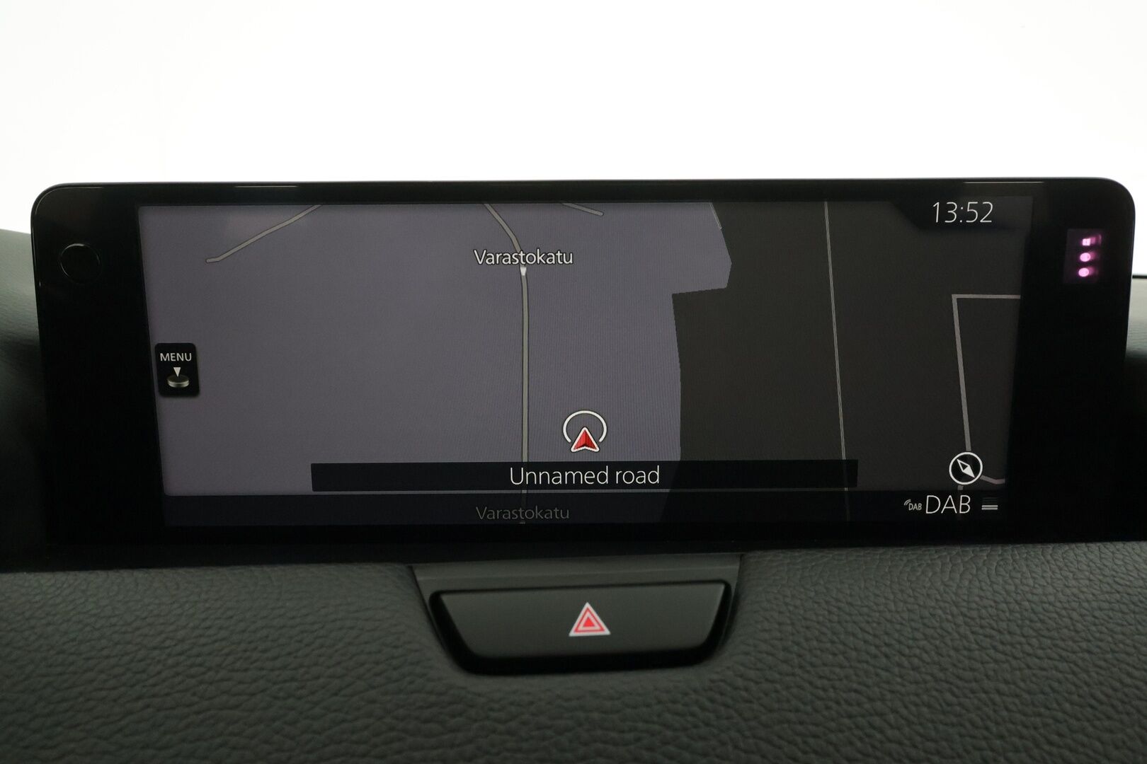 Mazda CX-60 2022 2.5 PHEV 8AT AWD PR Homura * ACC / HUD / Panorama / Muistipenkki / P.kamera / Ilmastoidut nahat / LED / Navi * - Suomi-auto / Akku kuntotarkastettu SoH 94% / Kahdet renkaat aluvanteilla / Merkkihuollettu