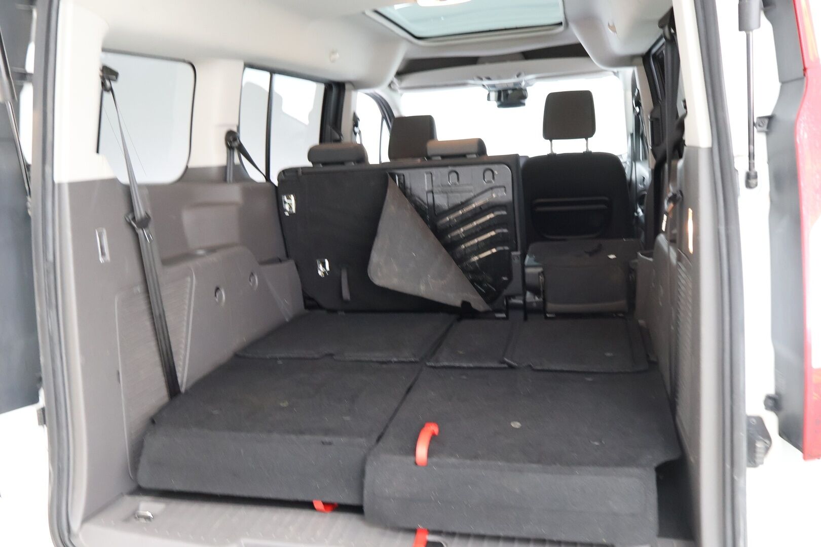 Ford Grand Tourneo Connect 2018 1,5 TDCi 120 hv A8 Titanium 5-ovinen - 7-P / Webasto / Panoraama / Vetokoukku / P.Kamera / Lohko / Vakkari / Suomiauto