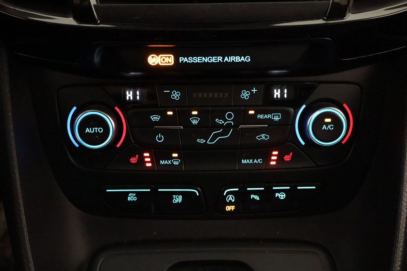 Ford Grand Tourneo Connect 2018 1,5 TDCi 120 hv A8 Titanium 5-ovinen - 7-P / Webasto / Panoraama / Vetokoukku / P.Kamera / Lohko / Vakkari / Suomiauto