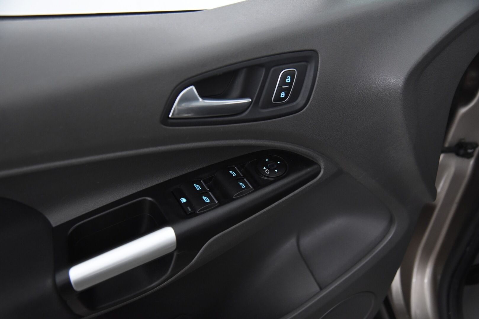 Ford Grand Tourneo Connect 2018 1,5 TDCi 120 hv A8 Titanium 7-paik - Suomi-Auto | Webasto | Lasikatto | P-kamera | NAVI | KeylessGo | Vakkari 