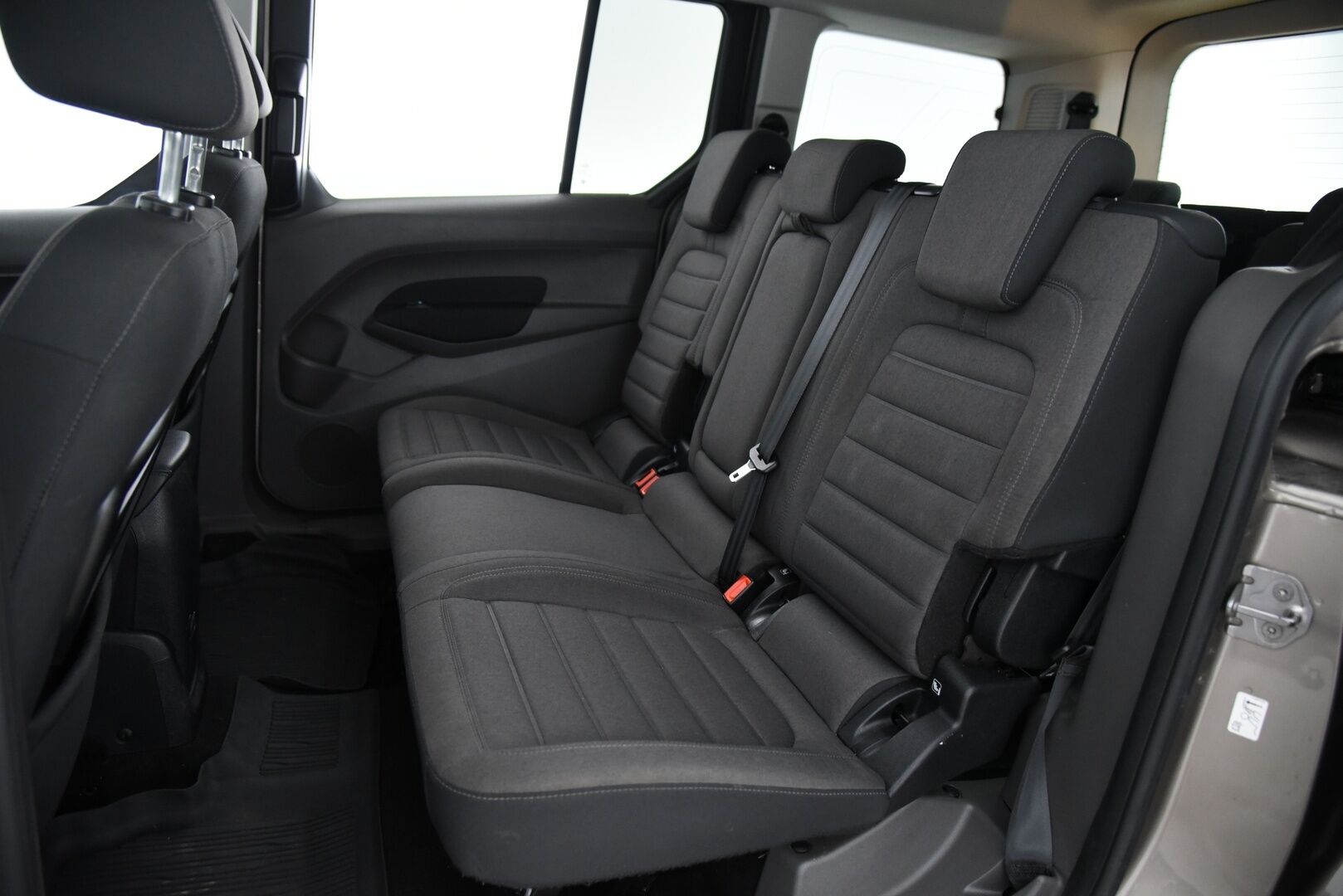 Ford Grand Tourneo Connect 2018 1,5 TDCi 120 hv A8 Titanium 7-paik - Suomi-Auto | Webasto | Lasikatto | P-kamera | NAVI | KeylessGo | Vakkari 