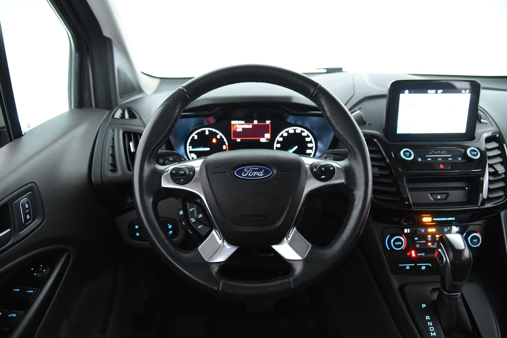 Ford Grand Tourneo Connect 2018 1,5 TDCi 120 hv A8 Titanium 7-paik. / 1- omist - Suomi-Auto / Vakkari / PA-Lämmitin / Lasikatto / P-kamera / NAVI / KeylessGo - Minikilometrit & Juuri Huollettu !