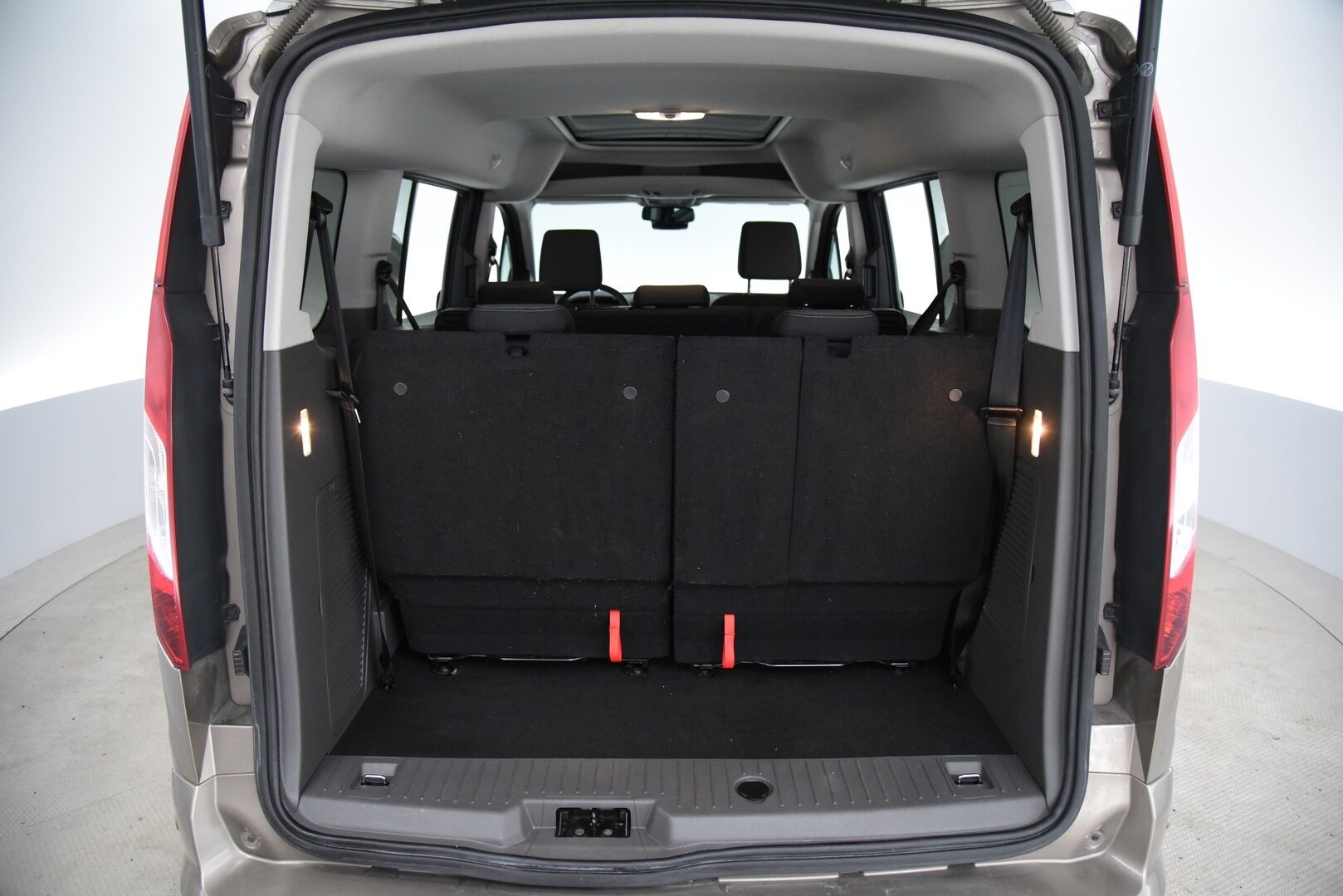 Ford Grand Tourneo Connect 2018 1,5 TDCi 120 hv A8 Titanium 7-paik. / 1- omist - Suomi-Auto / Vakkari / PA-Lämmitin / Lasikatto / P-kamera / NAVI / KeylessGo - Minikilometrit & Juuri Huollettu !