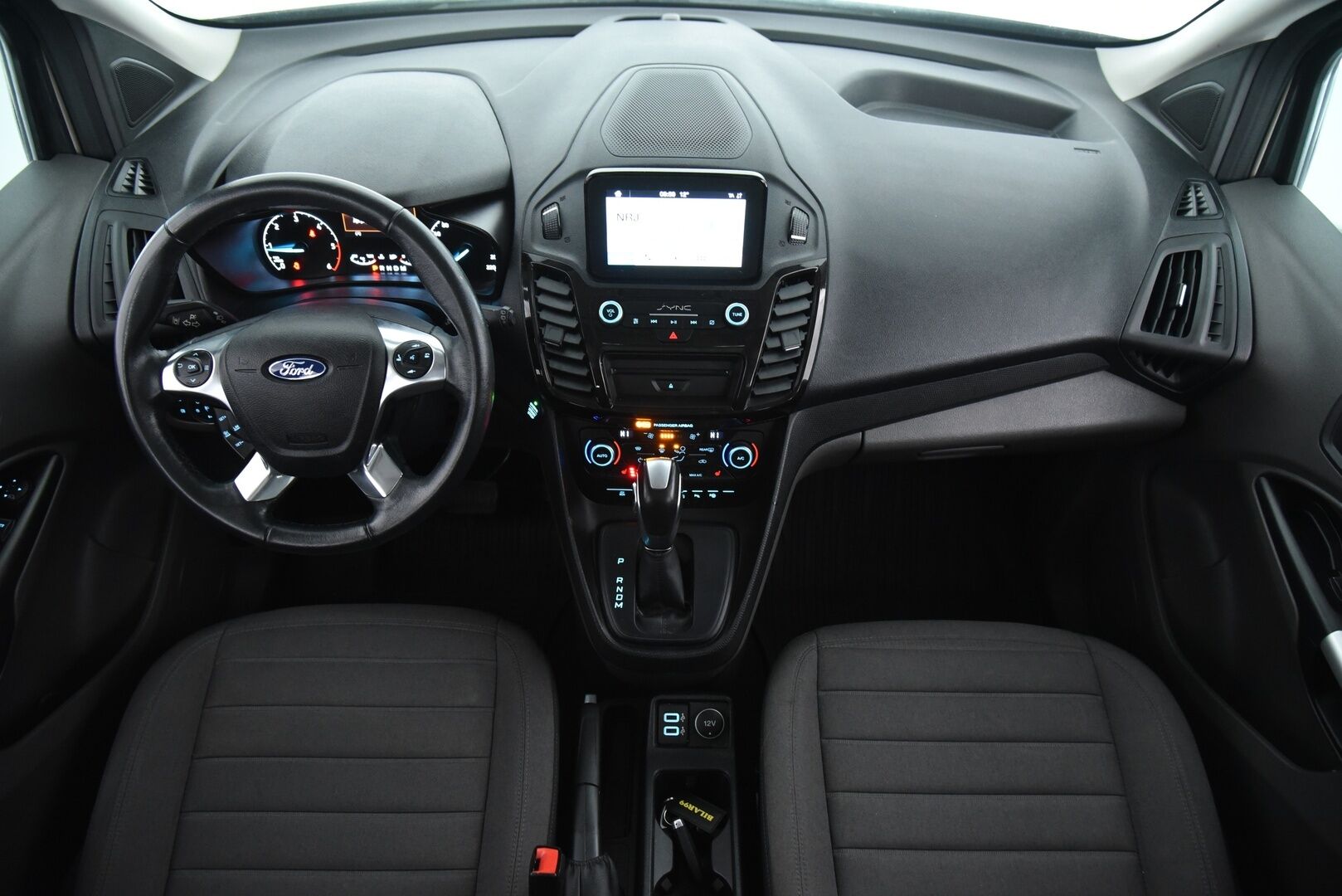 Ford Grand Tourneo Connect 2018 1,5 TDCi 120 hv A8 Titanium 7-paik - Suomi-Auto | Webasto | Lasikatto | P-kamera | NAVI | KeylessGo | Vakkari 