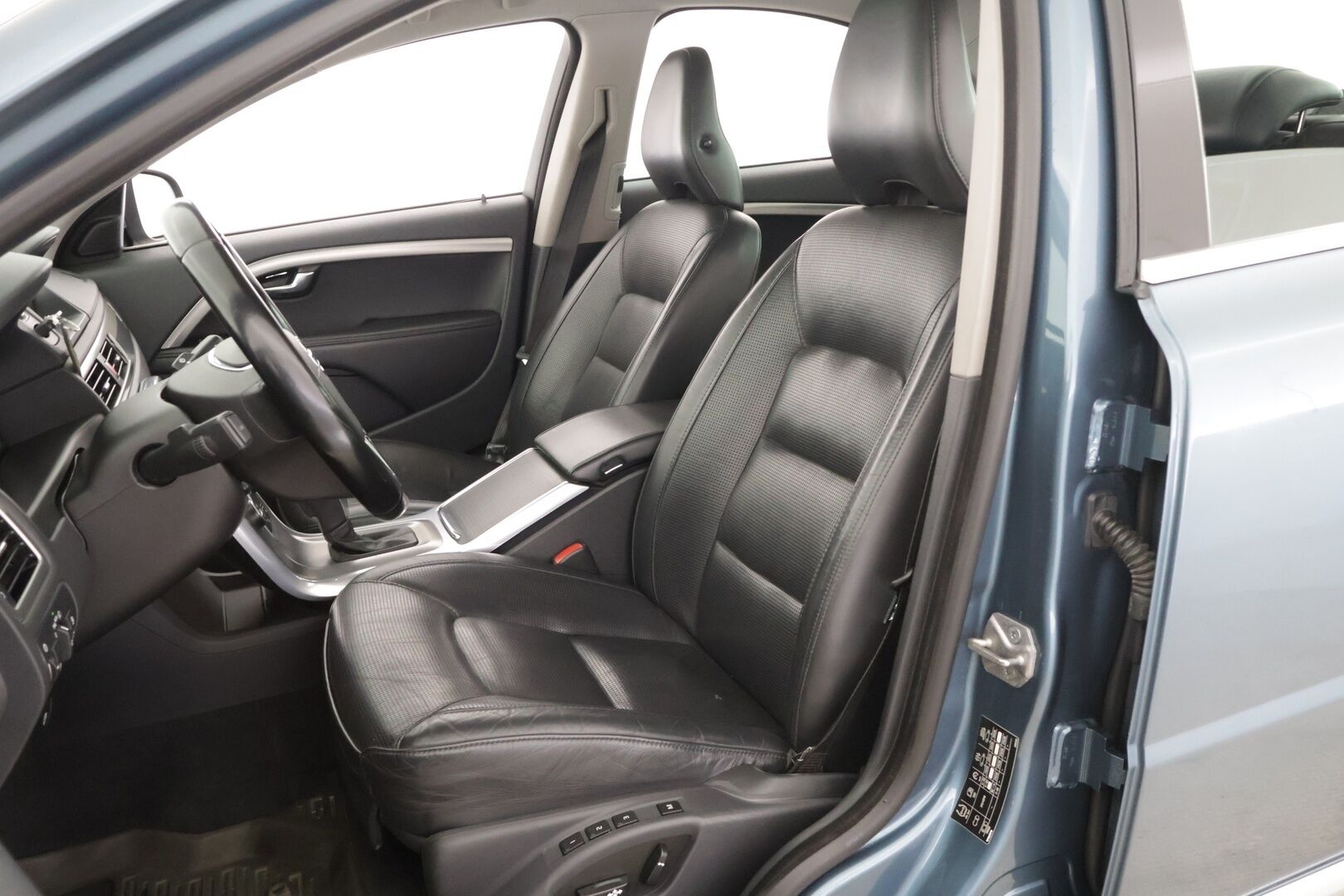 Volvo S80 2013 D4 Classic aut - Kuskinpenkki muistilla ja ilmastoinnilla / Vetokoukku / Vakkari / Kattoikkuna