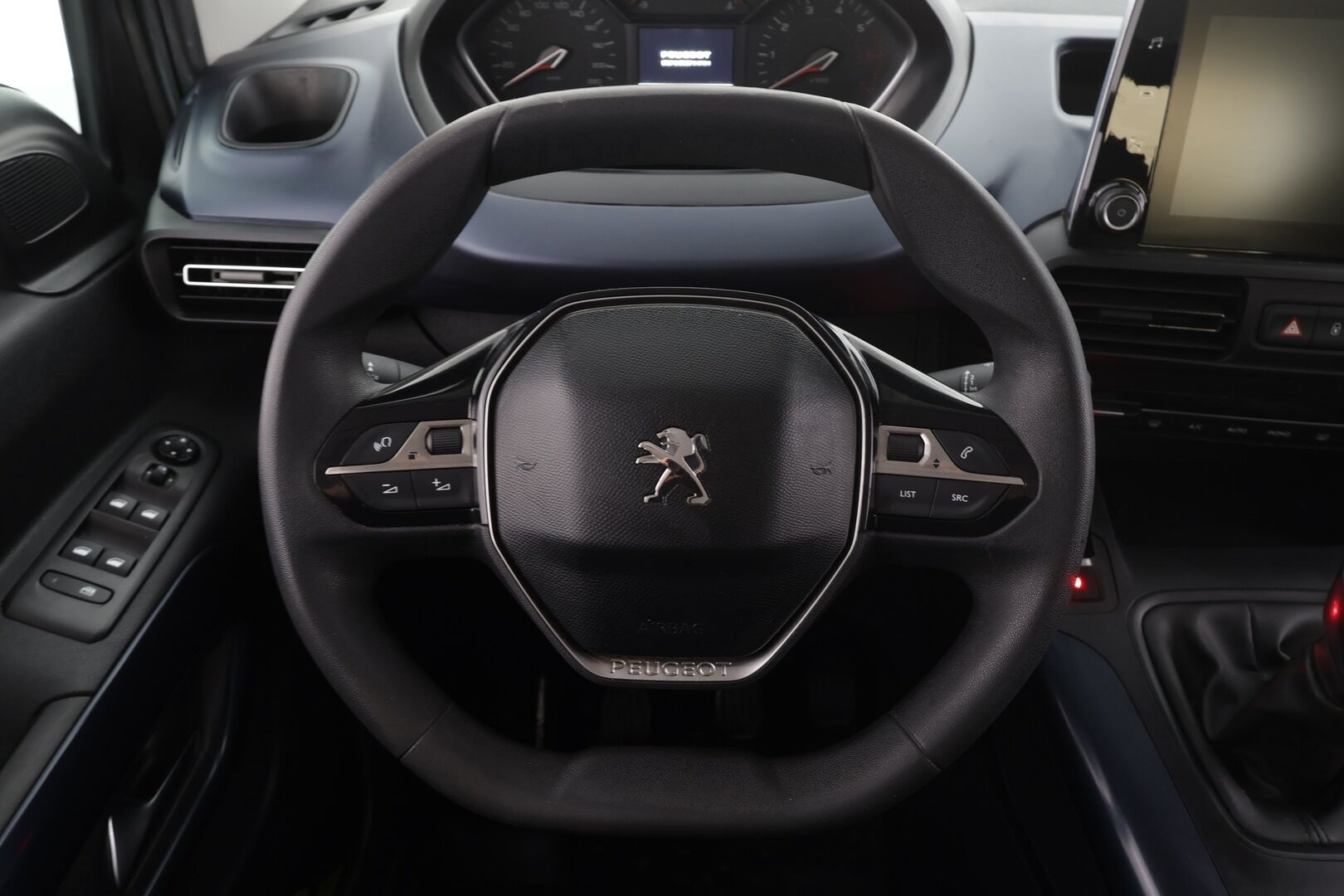 Peugeot Rifter 2019 Allure BlueHDi 100 S&S L1 * Vakkari / P.Tutka / Lohko+Sisä / Koukku / Navi * - Suomi-auto / Merkkihuollettu