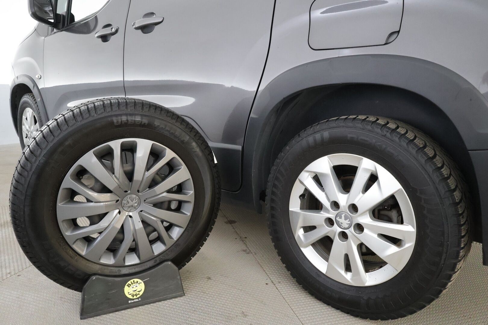 Peugeot Rifter 2019 Allure BlueHDi 100 S&S L1 * Vakkari / P.Tutka / Lohko+Sisä / Koukku / Navi * - Suomi-auto / Merkkihuollettu