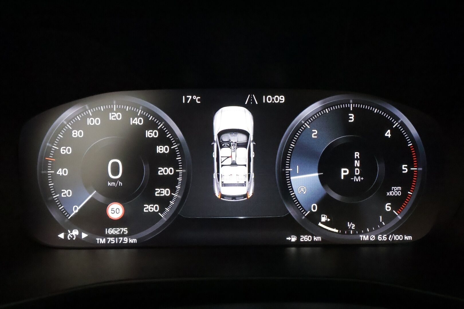 Volvo XC40 2019 D3 AWD Momentum aut **Adapt.vakkari / P.kamera / Full LED / Navi / Webasto / Koukku** - Suomi-auto / Merkkihuollettu / Kahdet renkaat aluvanteilla / Penkinlämmittimet takana / Ratinlämmitin / Ohjauspyörän lämmitin / Digimittaristo
