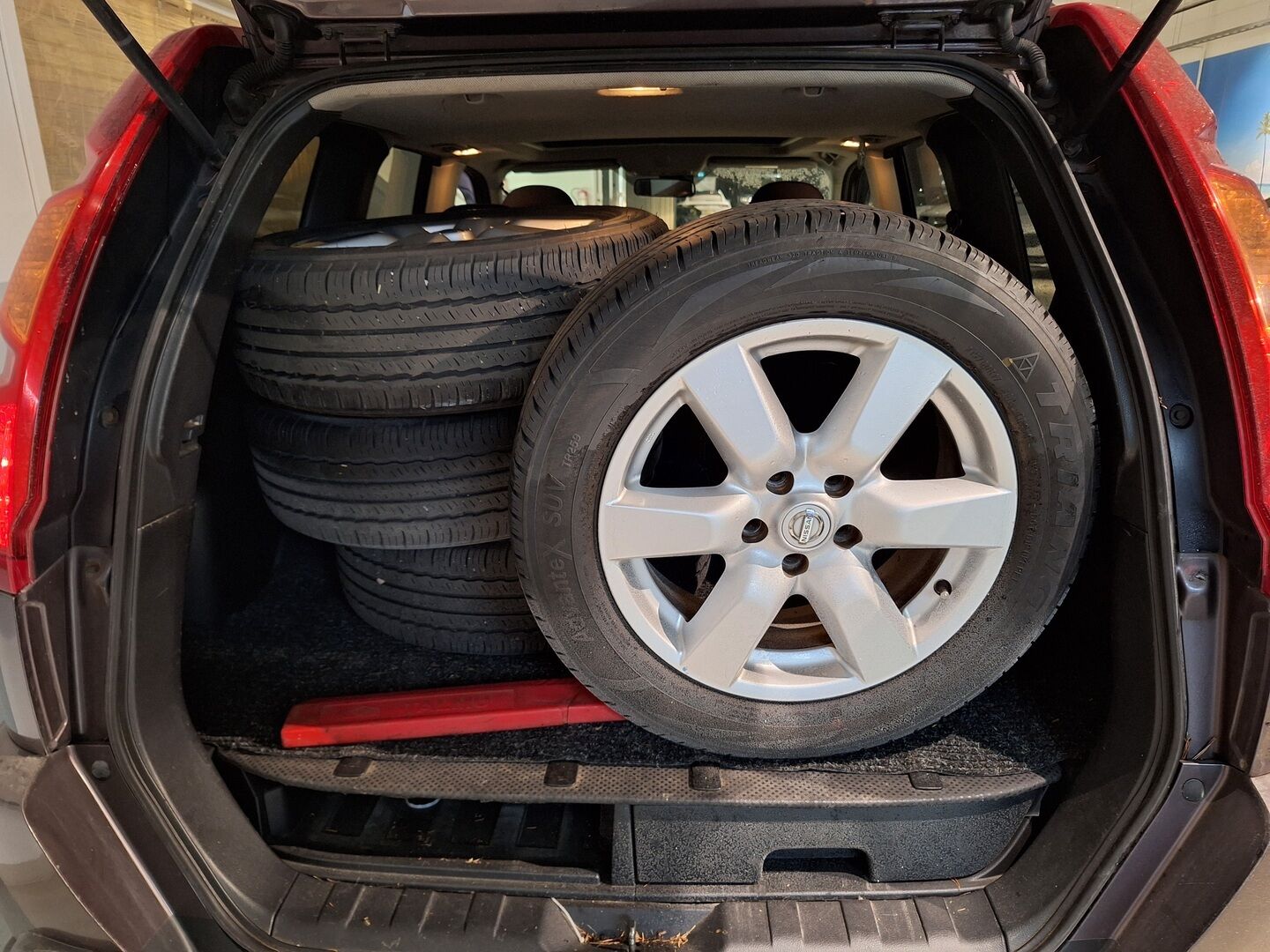 Nissan X-TRAIL 2007 II 2.0 dCi 110kW 4x4 - YritysOutlet - Myydään vain yrityksille / Panorama / Vakkari / Koukku / Lohko / LED-lisävalo* - – Tämä auto myydään YritysOutlet -valikoimasta vain yritykselle