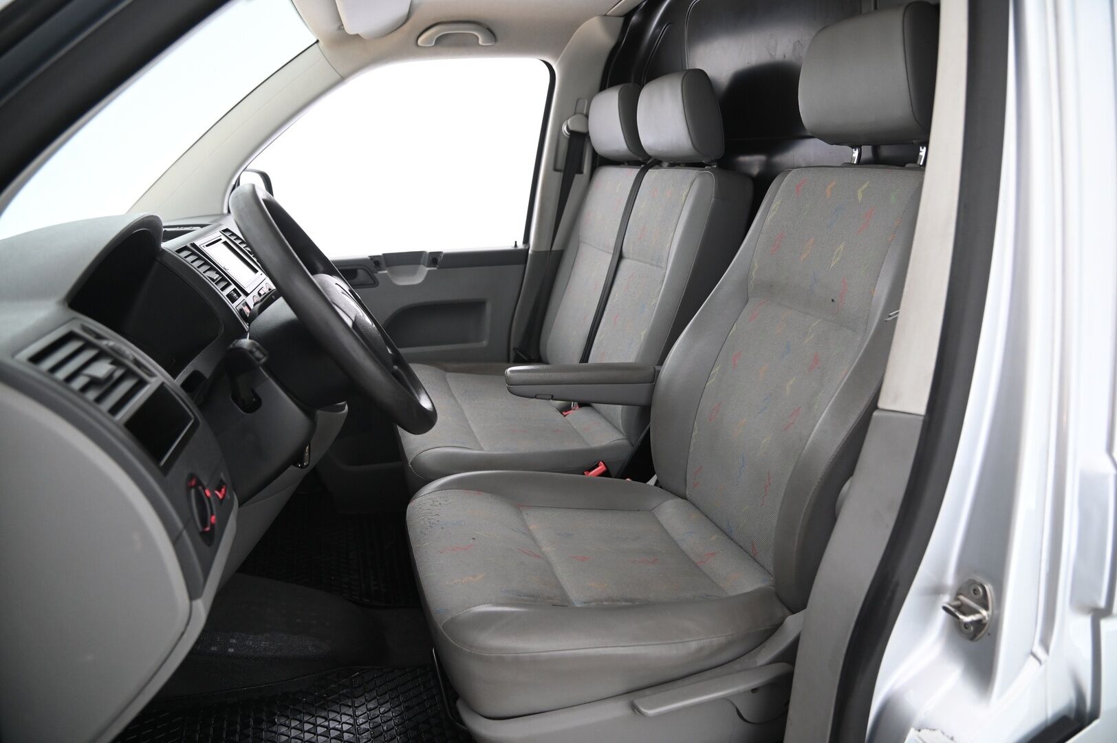 Volkswagen Transporter 2009 *Myydään Huutokaupat.com*