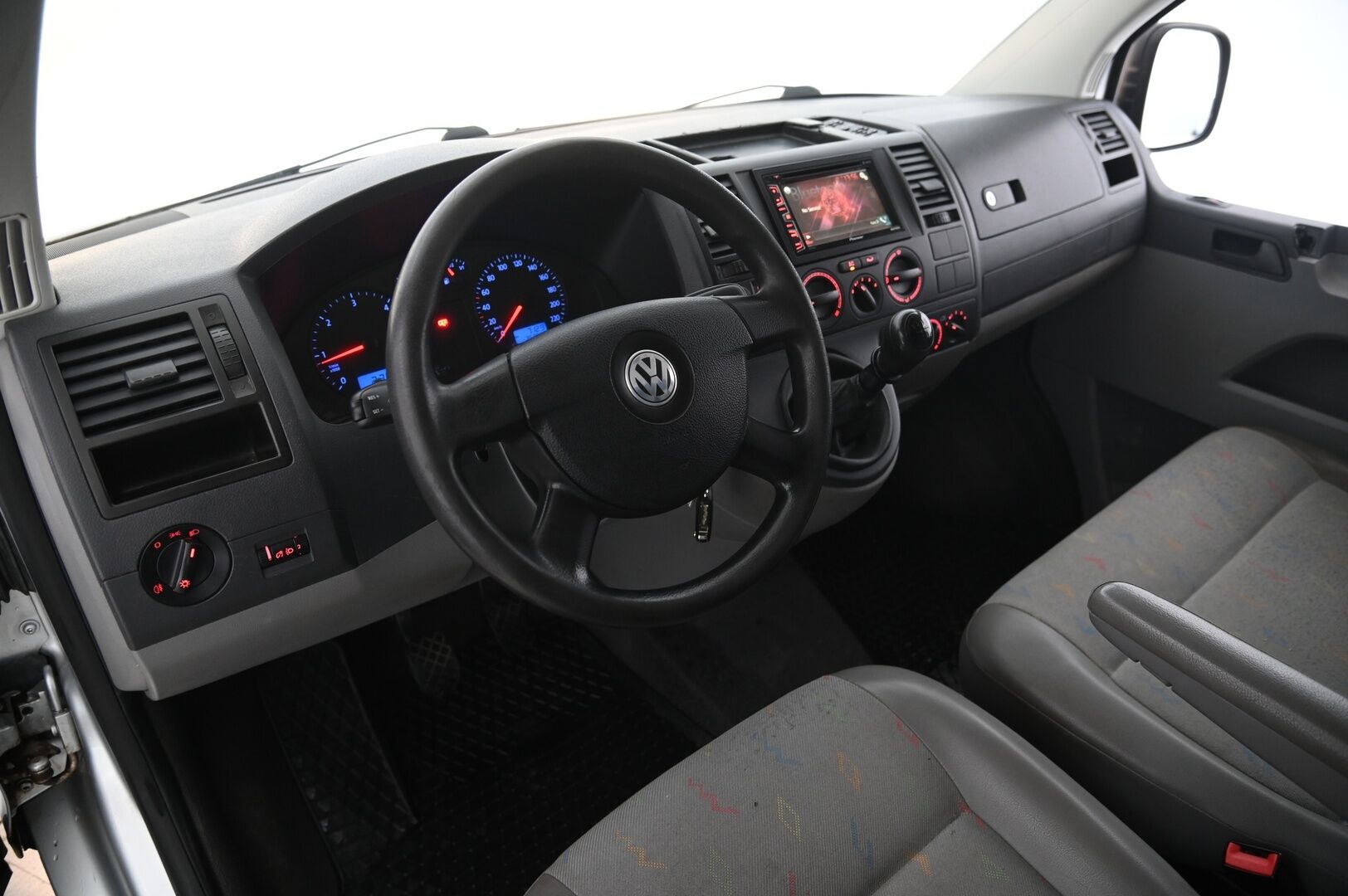 Volkswagen Transporter 2009 *Myydään Huutokaupat.com*