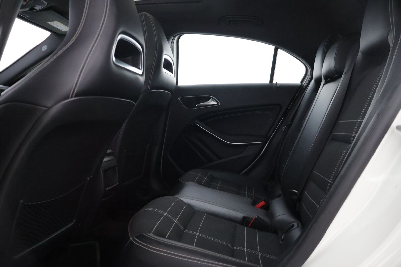 Mercedes-Benz A 2015 180 BE A * Panaroma / Tutkat  / Vakkari / Navi * - Juuri huollettu / Panaroma / Näyttävä yksilö - HULLUT AVAJAISHULINAT KORKOTARJOUS 3,29 %