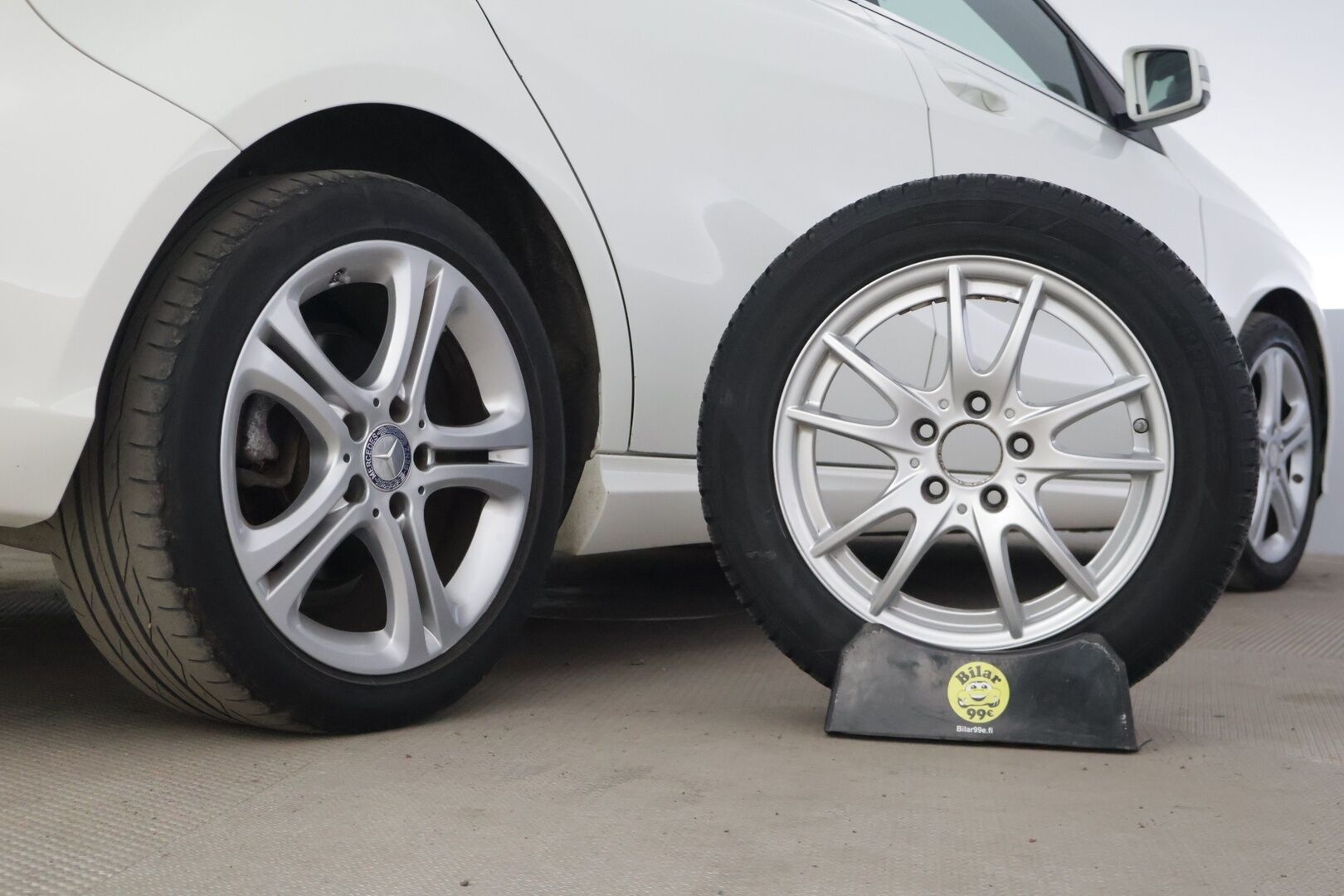 Mercedes-Benz A 2015 180 BE A * Panaroma / Tutkat  / Vakkari / Navi * - Juuri huollettu / Panaroma / Näyttävä yksilö - HULLUT AVAJAISHULINAT KORKOTARJOUS 3,29 %