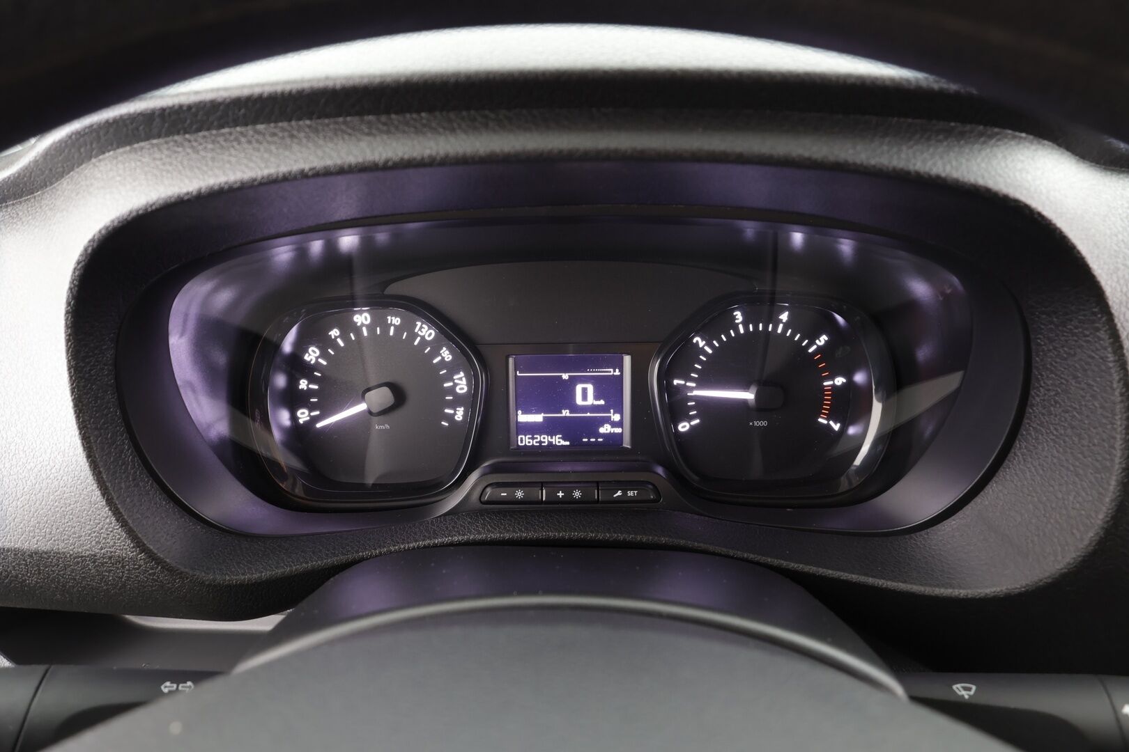 Toyota Proace 2020 L1 2,0 D 120 * Vakkari / Webasto / P.tutkat / Puolinahat / Bluetooth / 2x Renkaat / ALV * - 1.Om Suomi-auto / Juuri huollettu - HULLUT AVAJAISHULINAT KORKOTARJOUS 3,29 %