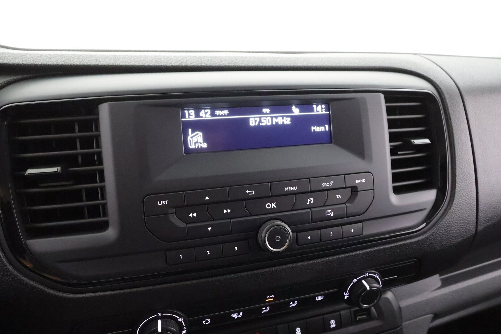 Toyota Proace 2020 L1 2,0 D 120 * Vakkari / Webasto / P.tutkat / Puolinahat / Bluetooth / 2x Renkaat / ALV * - 1.Om Suomi-auto / Juuri huollettu - HULLUT AVAJAISHULINAT KORKOTARJOUS 3,29 %