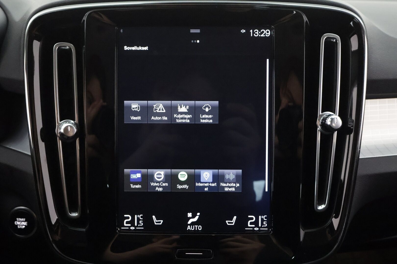 Volvo XC40 2019 D3 AWD Business aut * ACC / Webasto / LED / Navi / Keyless / Sähköluukku / Ratinlämmitin / P.tutkat * - Suomi-auto / Kahdet renkaat aluvanteilla - HULLUT AVAJAISHULINAT KORKOTARJOUS 3,29 %