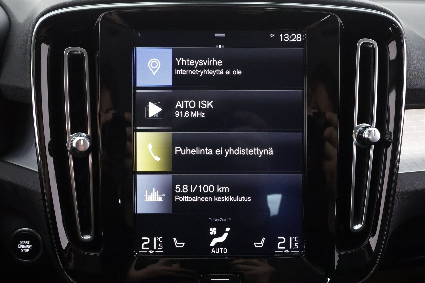 Volvo XC40 2019 D3 AWD Business aut * ACC / Webasto / LED / Navi / Keyless / Sähköluukku / Ratinlämmitin / P.tutkat * - Suomi-auto / Kahdet renkaat aluvanteilla - HULLUT AVAJAISHULINAT KORKOTARJOUS 3,29 %