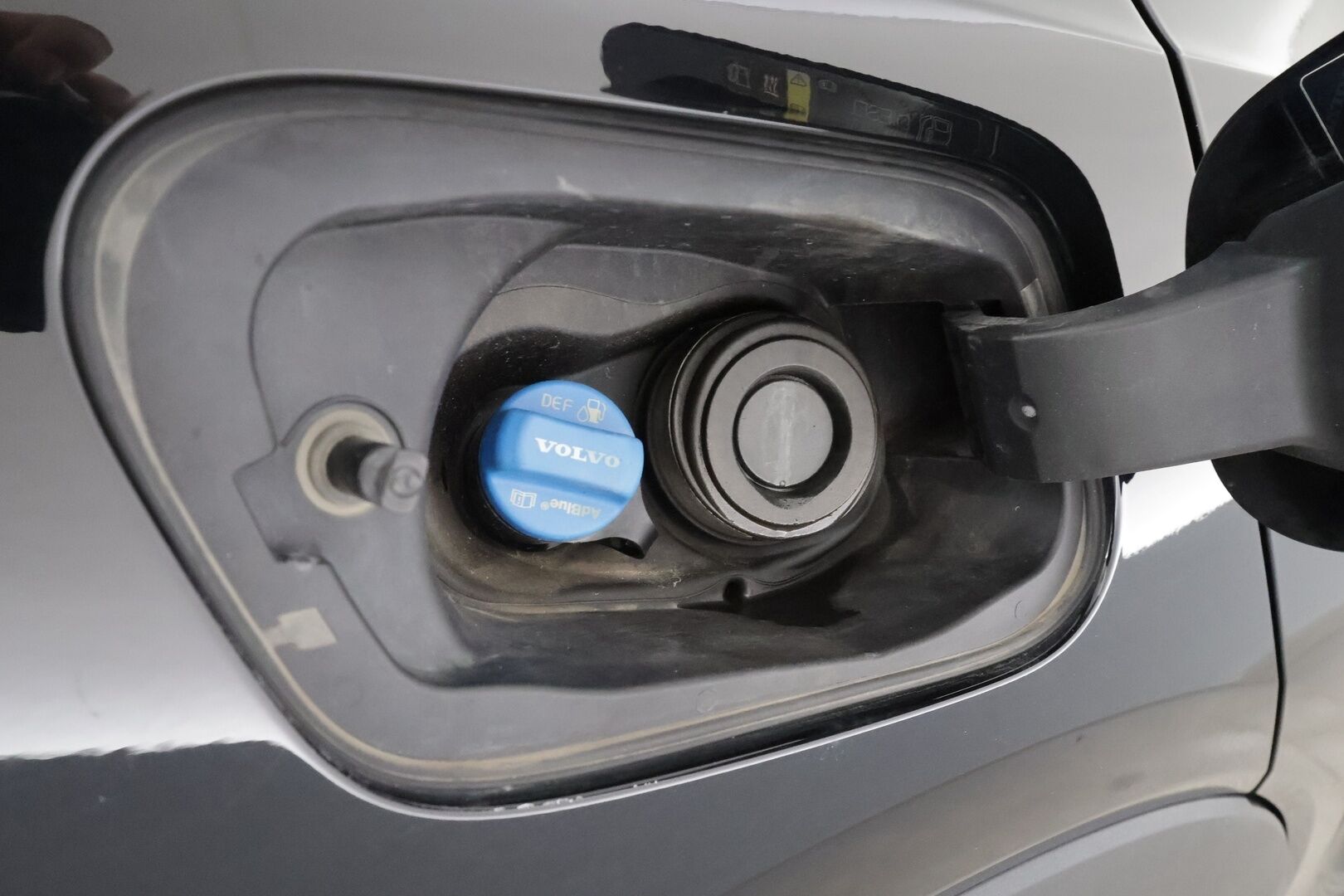 Volvo XC40 2019 D3 AWD Business aut * ACC / Webasto / LED / Navi / Keyless / Sähköluukku / Ratinlämmitin / P.tutkat * - Suomi-auto / Kahdet renkaat aluvanteilla - HULLUT AVAJAISHULINAT KORKOTARJOUS 3,29 %