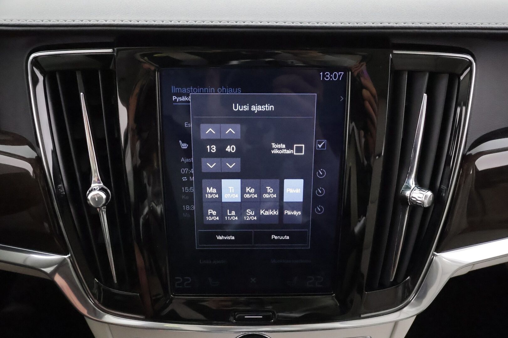 Volvo V90 2019 T8 AWD Inscription aut * ACC / Webasto / Panorama / Full LED / Muistipenkki / P.kamera / Vaaleat nahat / BLIS / Navi / Keyless * - Suomi-auto / Kahdet renkaat aluvanteilla - HULLUT AVAJAISHULINAT KORKOTARJOUS 3,29 %