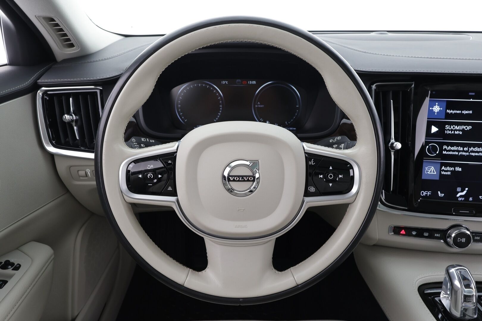 Volvo V90 2019 T8 AWD Inscription aut * ACC / Webasto / Panorama / Full LED / Muistipenkki / P.kamera / Vaaleat nahat / BLIS / Navi / Keyless * - Suomi-auto / Kahdet renkaat aluvanteilla - HULLUT AVAJAISHULINAT KORKOTARJOUS 3,29 %