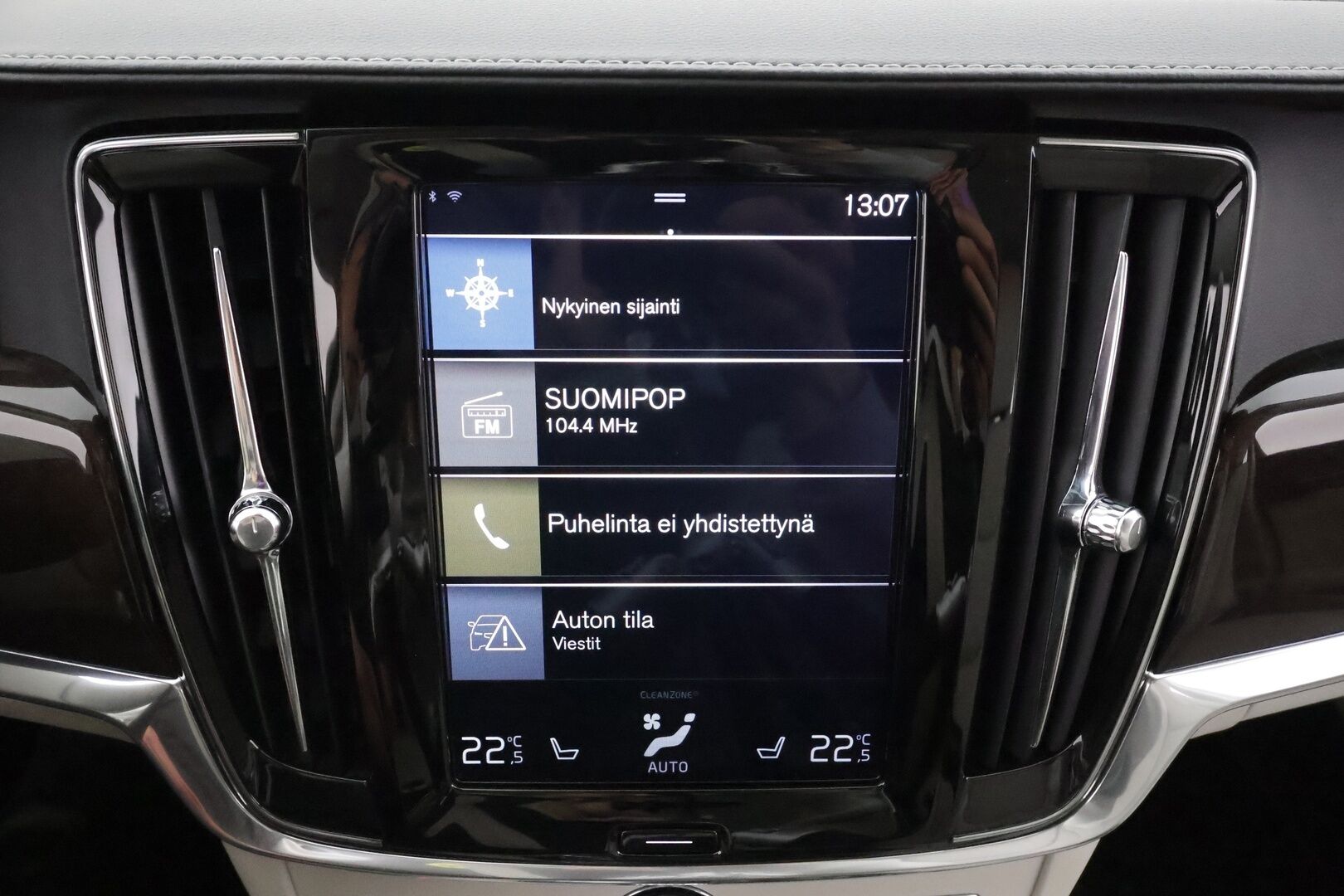 Volvo V90 2019 T8 AWD Inscription aut * ACC / Webasto / Panorama / Full LED / Muistipenkki / P.kamera / Vaaleat nahat / BLIS / Navi / Keyless * - Suomi-auto / Kahdet renkaat aluvanteilla - HULLUT AVAJAISHULINAT KORKOTARJOUS 3,29 %