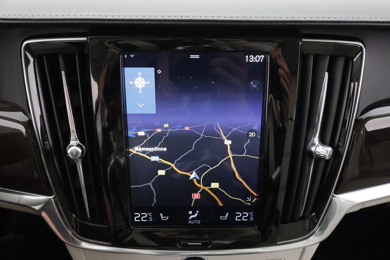 Volvo V90 2019 T8 AWD Inscription aut * ACC / Webasto / Panorama / Full LED / Muistipenkki / P.kamera / Vaaleat nahat / BLIS / Navi / Keyless * - Suomi-auto / Kahdet renkaat aluvanteilla - HULLUT AVAJAISHULINAT KORKOTARJOUS 3,29 %