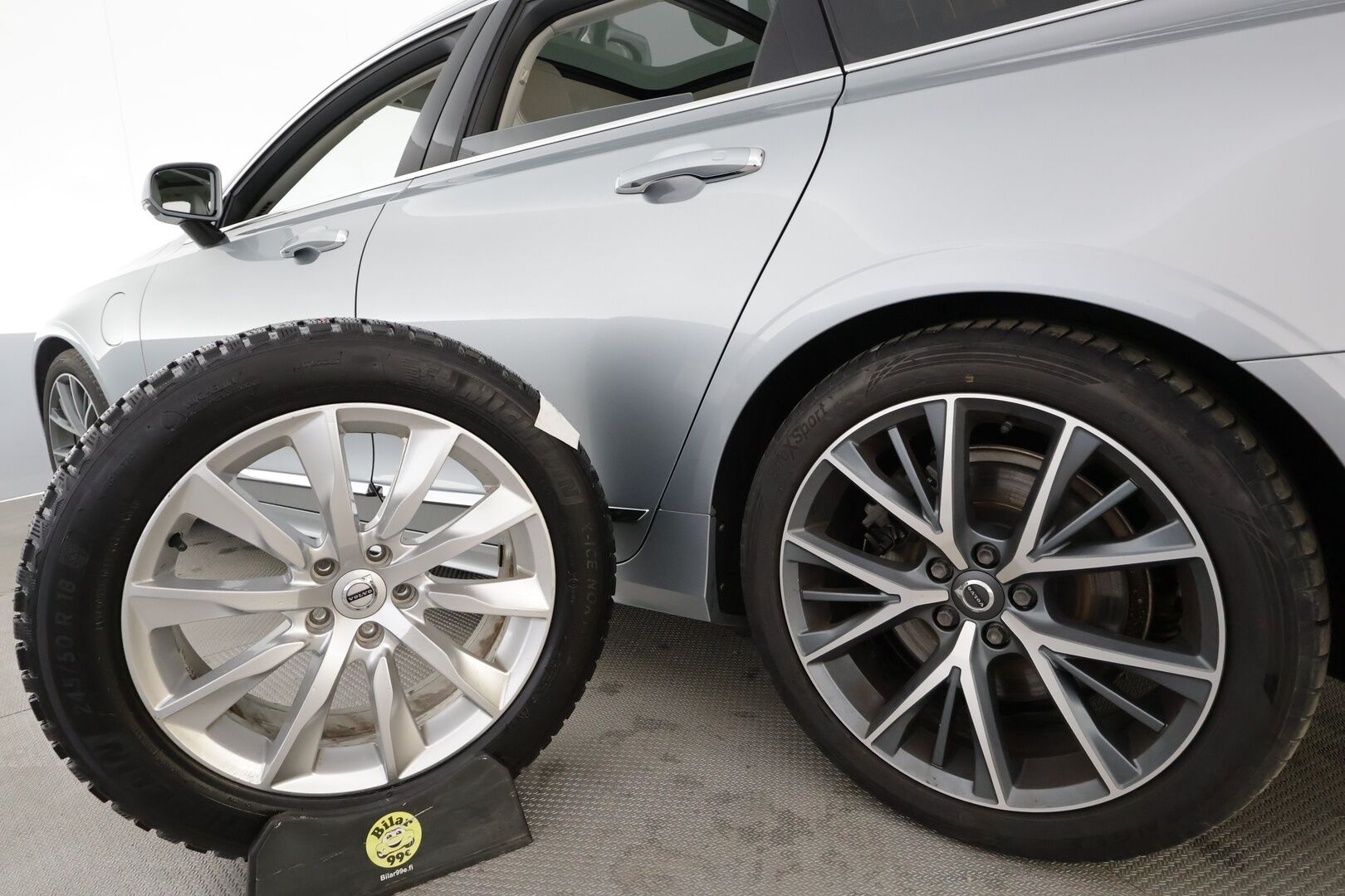 Volvo V90 2019 T8 AWD Inscription aut * ACC / Webasto / Panorama / Full LED / Muistipenkki / P.kamera / Vaaleat nahat / BLIS / Navi / Keyless * - Suomi-auto / Kahdet renkaat aluvanteilla - HULLUT AVAJAISHULINAT KORKOTARJOUS 3,29 %