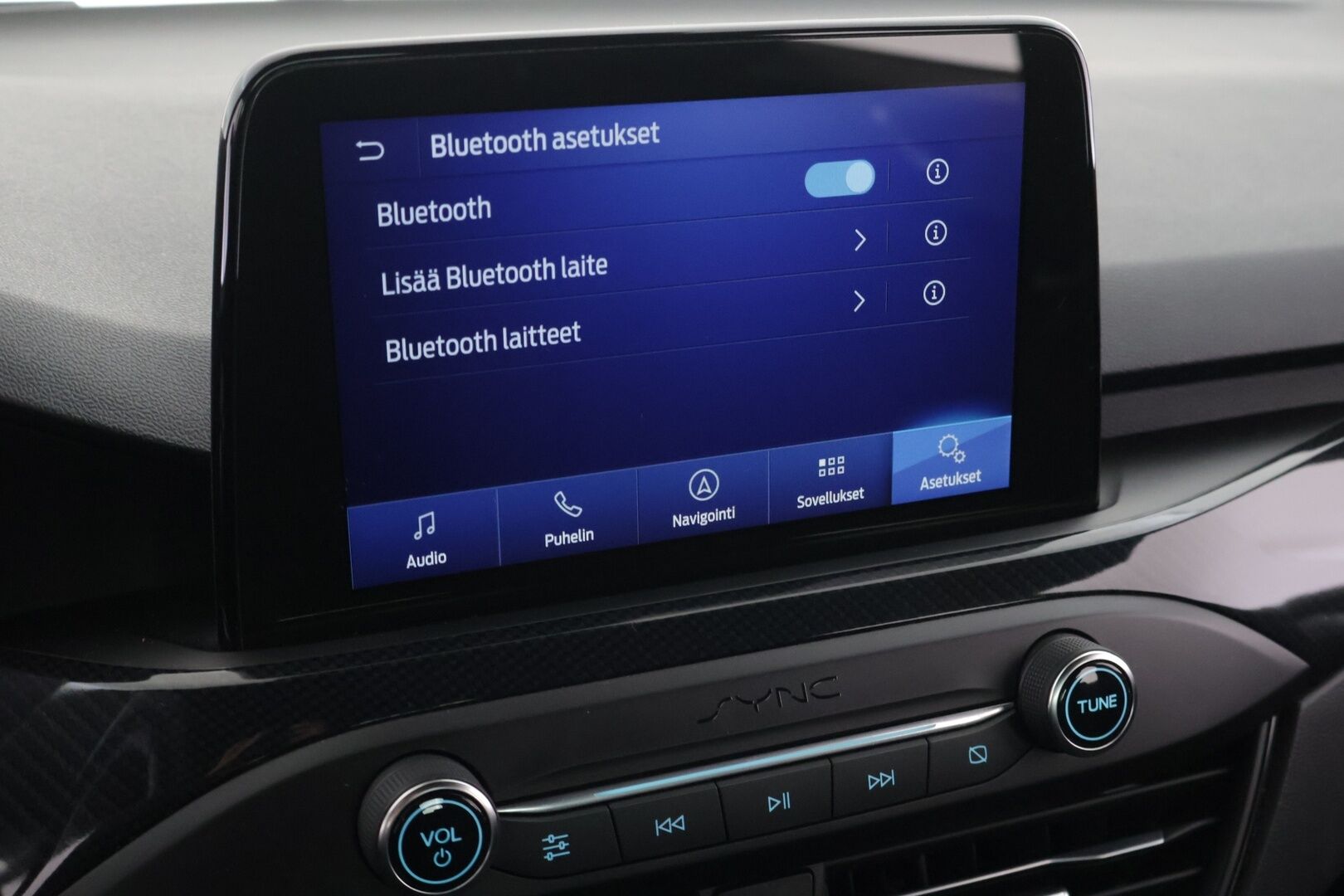 Ford Focus 2020 1,5 TDCi EcoBlue 120hv Start/Stop A8 ST-Line 5-ovinen *HUD / Vakkari / Tutkat / Apple carplay* - *Suomi auto / HUD / Näyttävä / ST-Line*