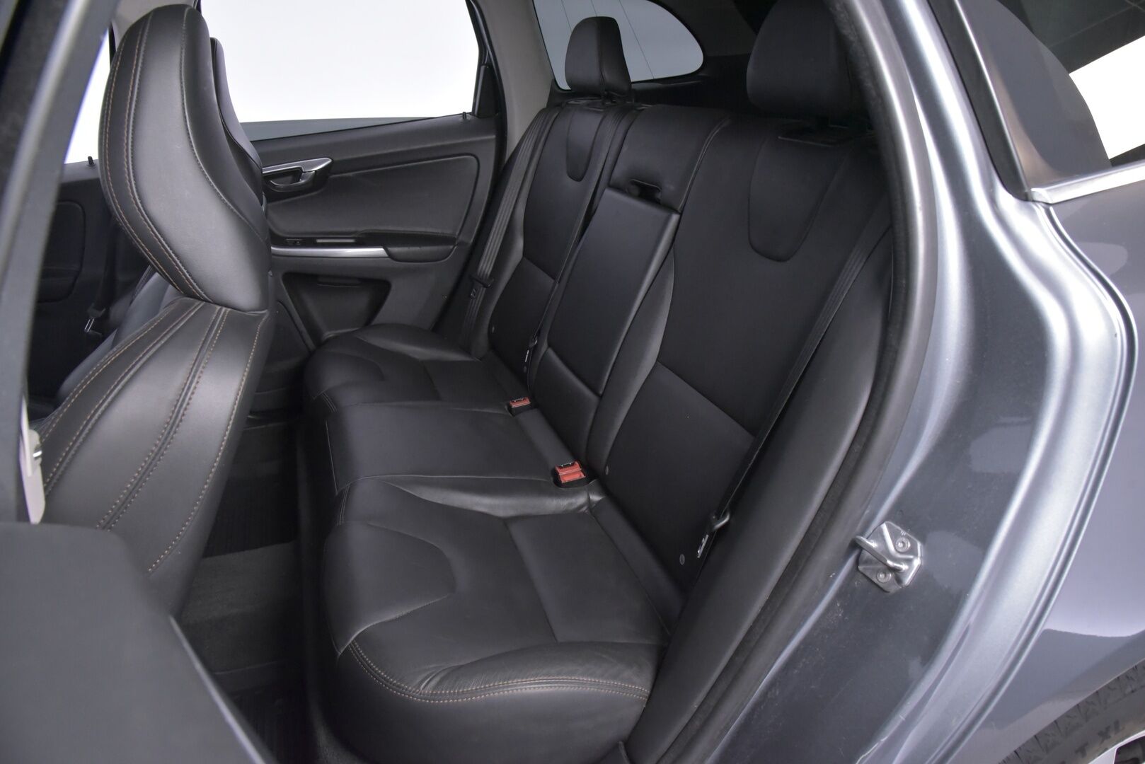 Volvo XC60 2016 D5 AWD Summum aut - | Webasto | VOC | High.Perf Audio | Kattoluukku | Keyless | Koukku