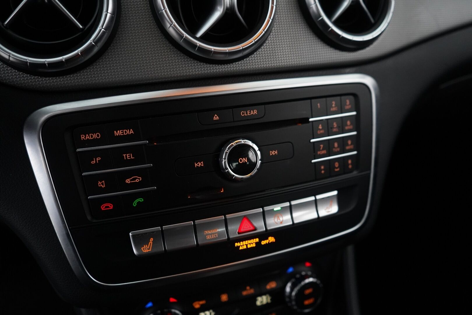 Mercedes-Benz CLA 2018 180 Premium Business A *Kamera / Lohko / LED* - Juuri huollettu / Kahdet hyvät renkaat - HULLUT VÄLIPÄIVÄT KORKOTARJOUS 2,49%