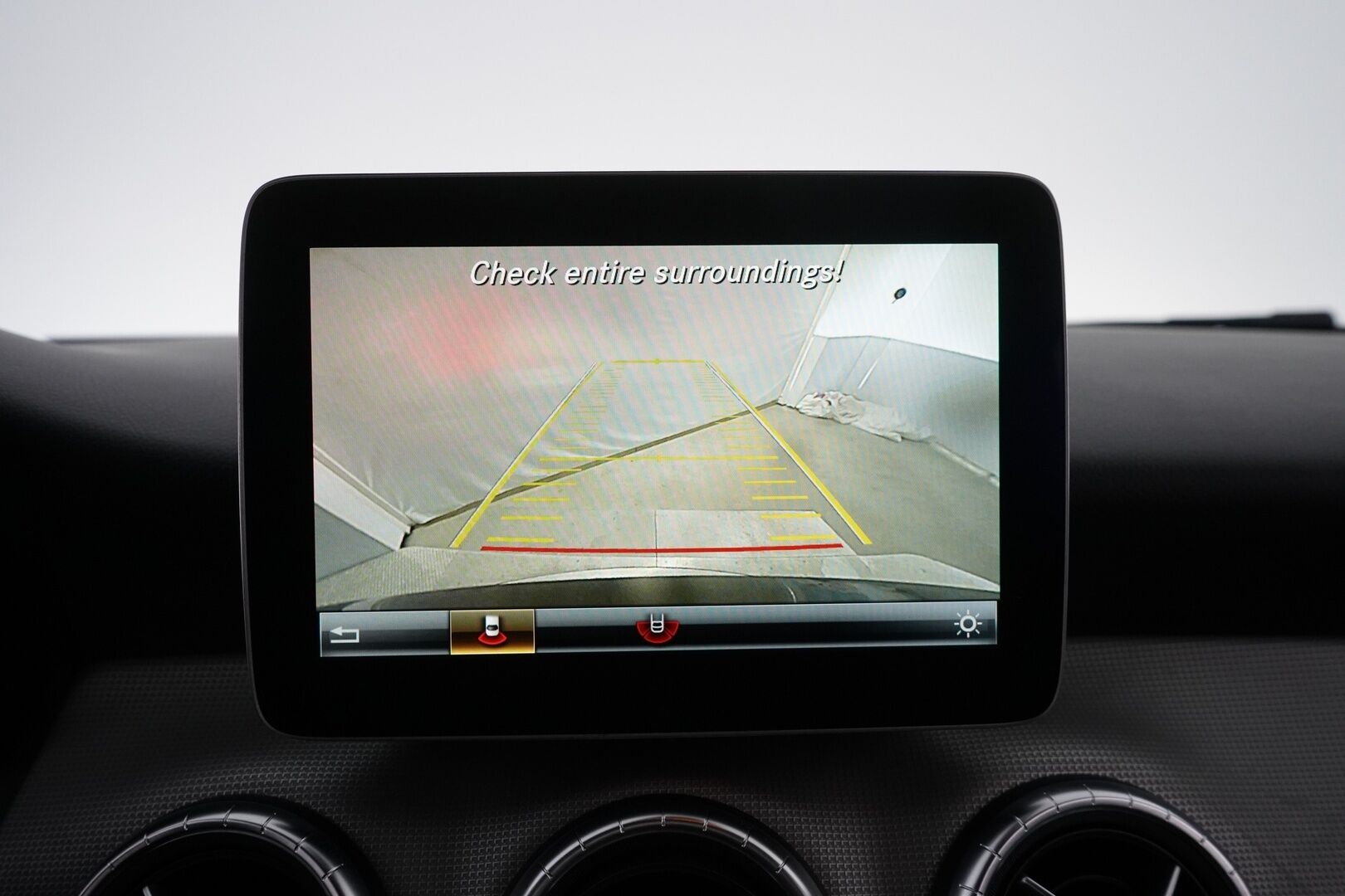 Mercedes-Benz CLA 2018 180 Premium Business A *Kamera / Lohko / LED* - KATSO POIKKEUSHINTA! / Juuri huollettu / Kahdet hyvät renkaat / Suomi-auto