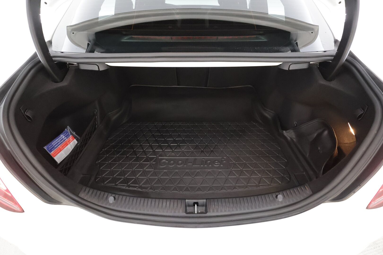 Mercedes-Benz C 2019 200 d A Business Avantgarde * Vakkari / P.kamera / LED / Navi / Puolinahat / Lohko+Sisä * - Suomi-auto / Kahdet renkaat aluvanteilla / Merkkihuollettu