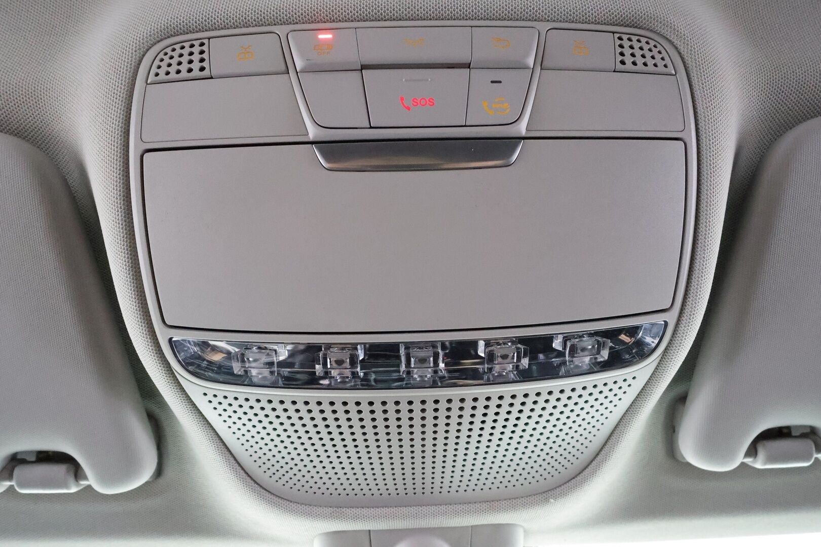 Mercedes-Benz C 2019 200 d A Business Avantgarde * Vakkari / P.kamera / LED / Navi / Puolinahat / Lohko+Sisä * - Suomi-auto / Kahdet renkaat aluvanteilla / Merkkihuollettu