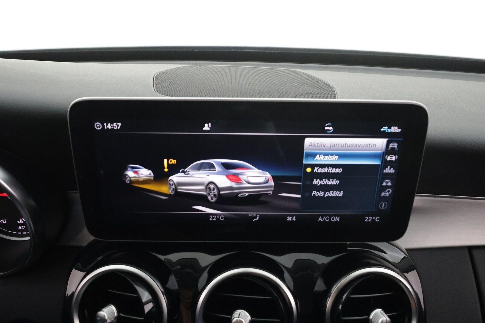 Mercedes-Benz C 2019 200 d A Business Avantgarde * Vakkari / P.kamera / LED / Navi / Puolinahat / Lohko+Sisä * - Suomi-auto / Kahdet renkaat aluvanteilla / Merkkihuollettu