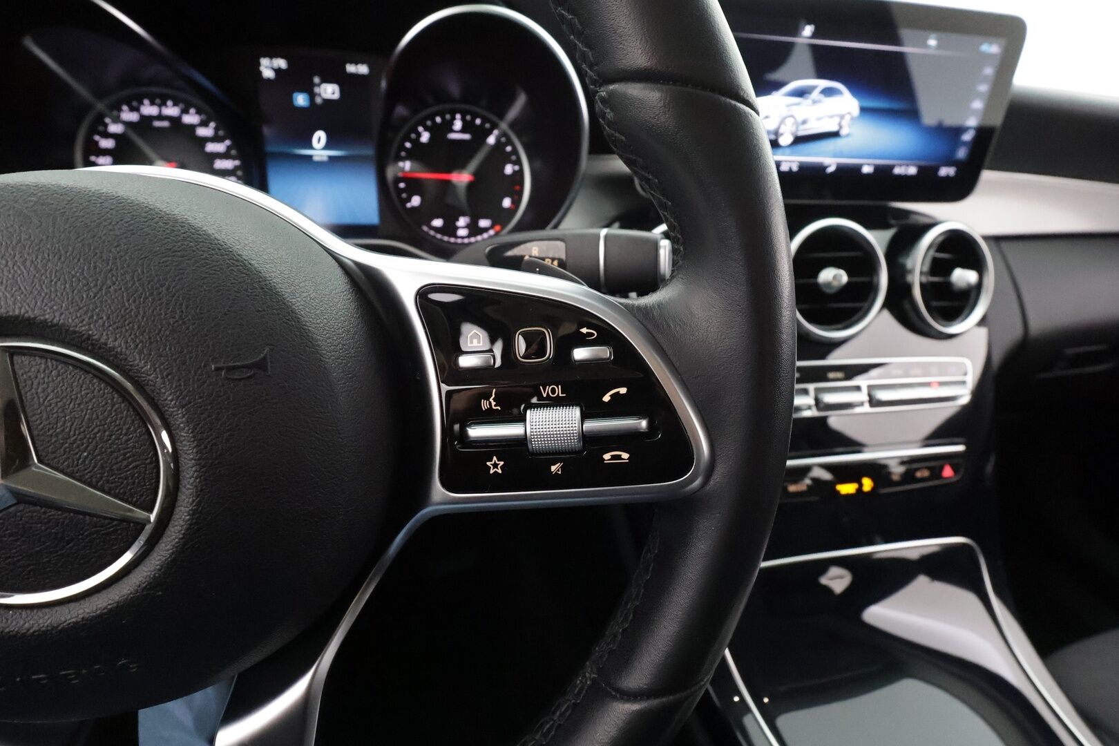 Mercedes-Benz C 2019 200 d A Business Avantgarde * Vakkari / P.kamera / LED / Navi / Puolinahat / Lohko+Sisä * - Suomi-auto / Kahdet renkaat aluvanteilla / Merkkihuollettu