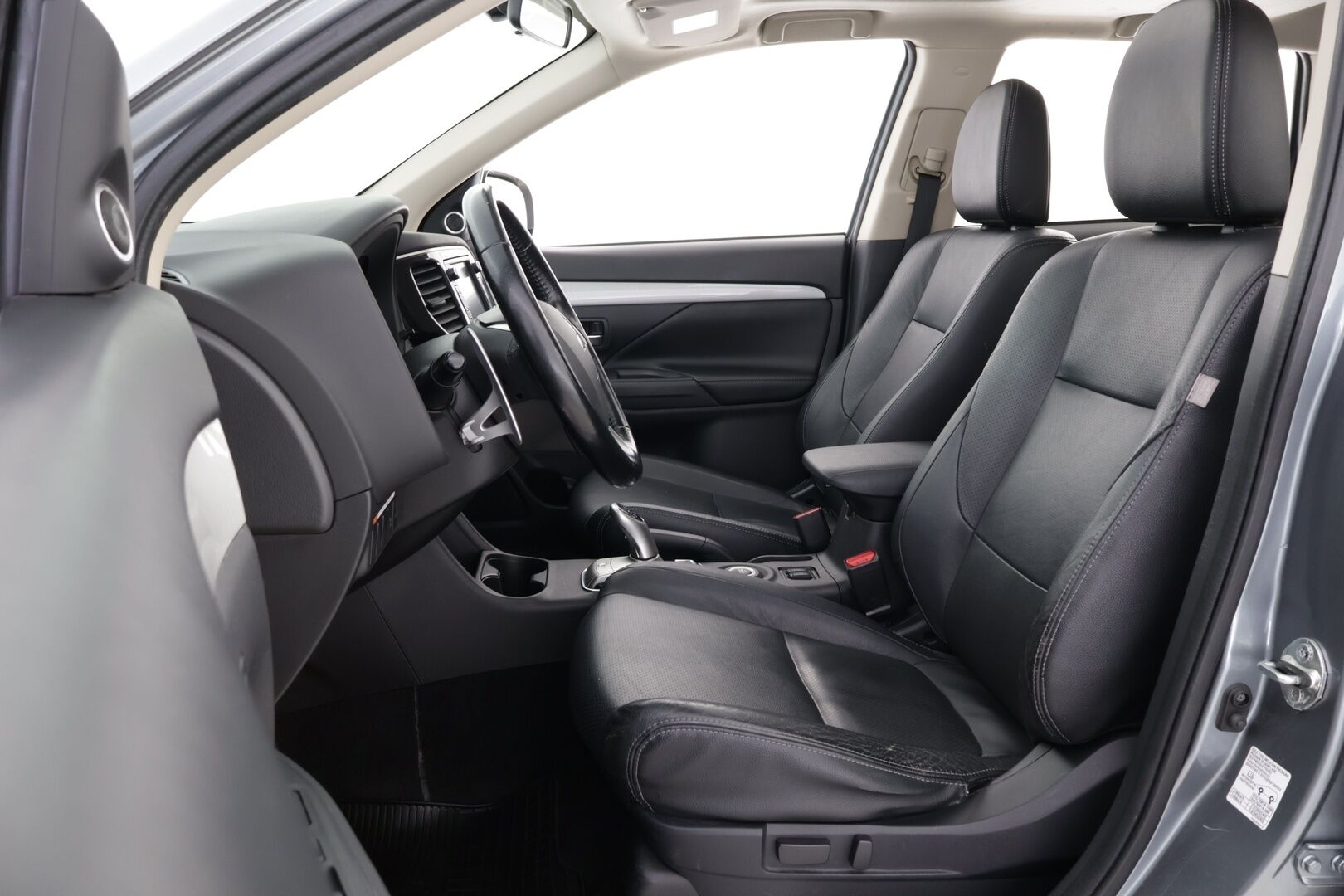 Mitsubishi Outlander 2013 Intense Plus 4WD 5P - YritysOutlet - Myydään vain yrityksille - – Tämä auto myydään YritysOutlet -valikoimasta vain yritykselle