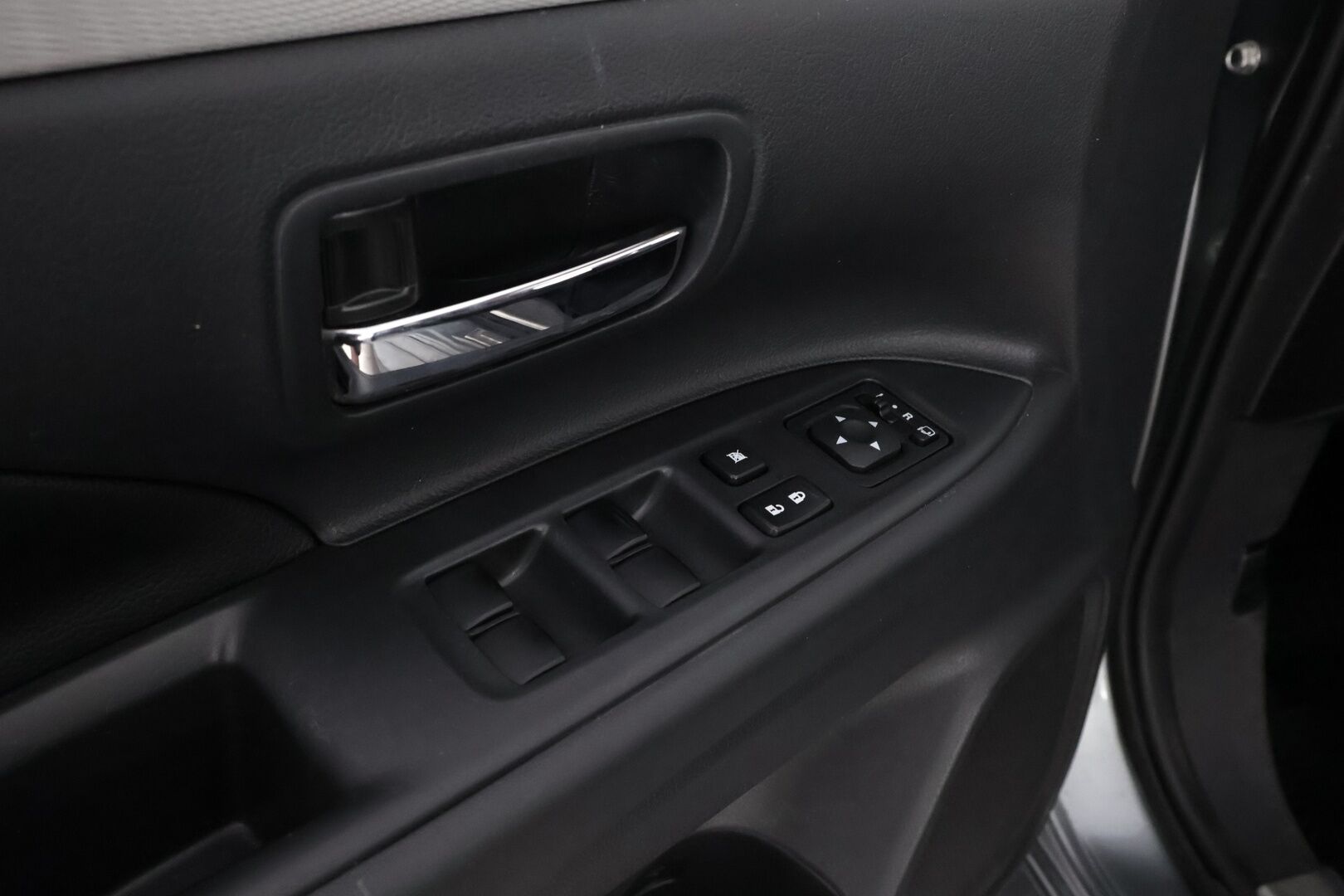 Mitsubishi Outlander 2013 Intense Plus 4WD 5P - YritysOutlet - Myydään vain yrityksille - – Tämä auto myydään YritysOutlet -valikoimasta vain yritykselle