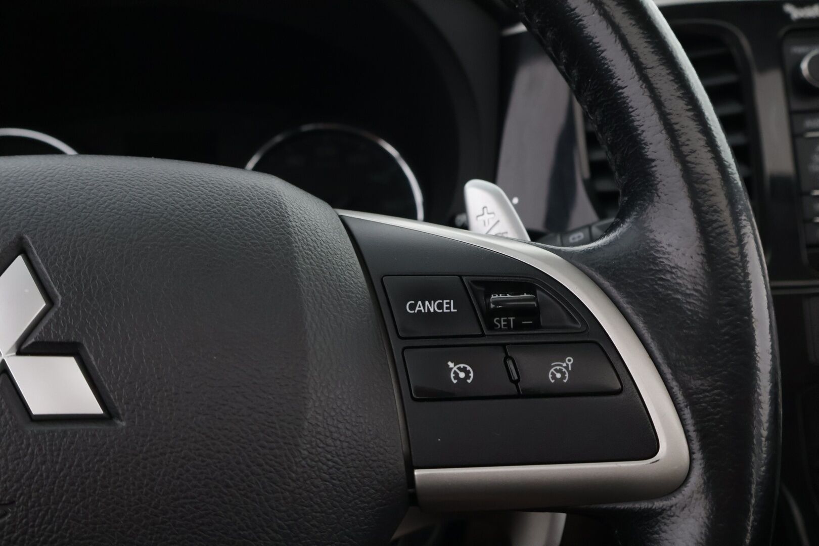 Mitsubishi Outlander 2013 Intense Plus 4WD 5P - YritysOutlet - Myydään vain yrityksille - – Tämä auto myydään YritysOutlet -valikoimasta vain yritykselle