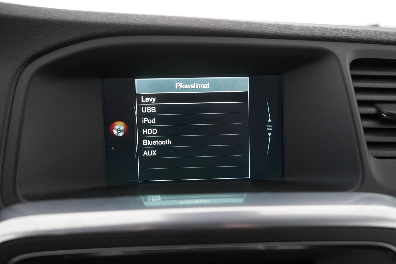 Volvo V60 2016 D3 Momentum - Vakkari | Webasto | Koukku | Bt | Hyvät huollot | Kahdet renkaat
