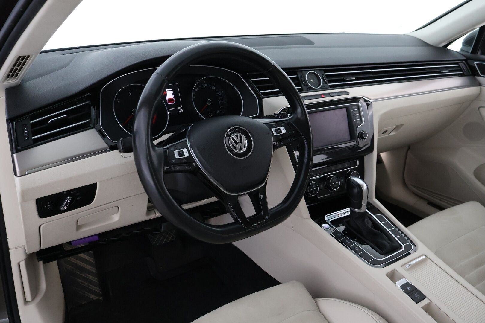 Volkswagen Passat 2015 Variant Highline 2,0 TDI 140 kW (190 hv) 4MOTION DSG-automaatti - Webasto / Adapt.Vakkari / Peruutuskamera / Koukku / Nahka-Alcantara / KeylessGo / Jakopää tehty!