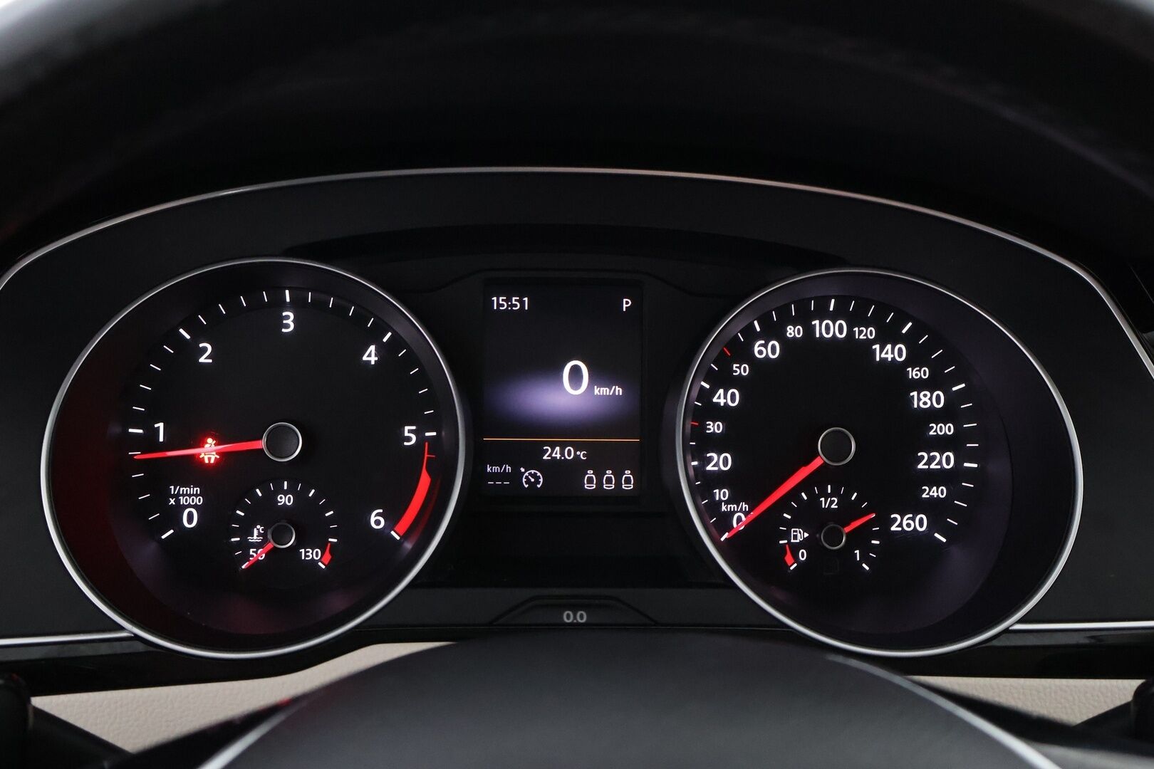 Volkswagen Passat 2015 Variant Highline 2,0 TDI 140 kW (190 hv) 4MOTION DSG-automaatti - Webasto / Adapt.Vakkari / Peruutuskamera / Koukku / Nahka-Alcantara / KeylessGo / Jakopää tehty!