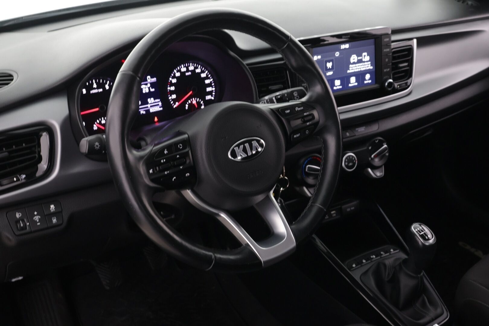 Kia Rio 2018 1,0 T-GDI ISG 100hv EX EcoDynamics / P. Kamera / Bluetooth / Vakkari / Ratinlämmitin / Lohko+sisäpuhallin - Suomi-Auto / 2 x aluvanteet / Hyväkuntoiset nastat /