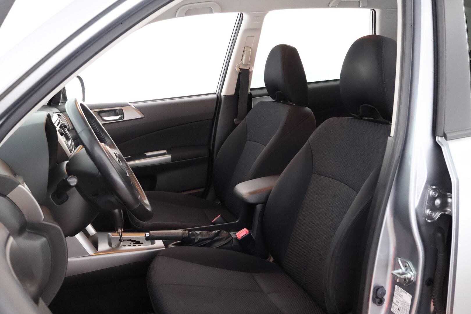Subaru Forester 2011 2,0 XS WV AT - Suomiauto / P.kamera / Vetokoukku / Lohko & Sisä / Vakkari / Juuri saapunut Tampereelle!