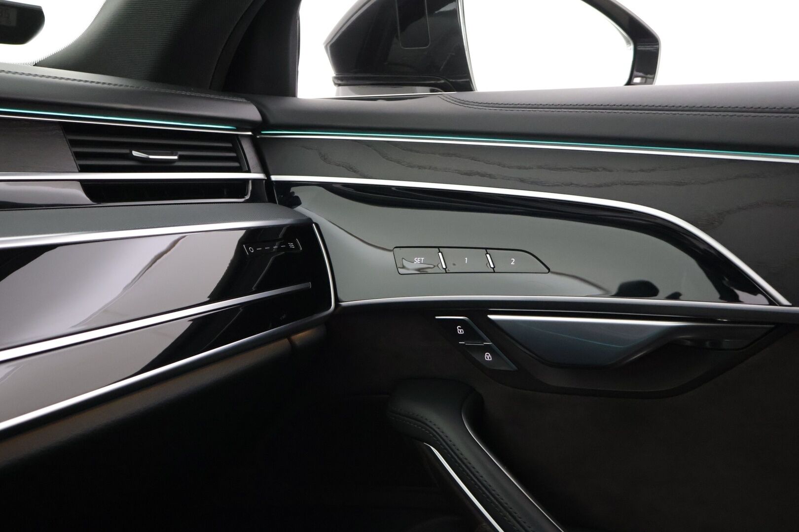 Audi A8 2020 Sedan 60 TFSI e *Huippuvarusteet / Bang&Olufsen / HUD / 360° / Hierovat & Ilmastoidut Muistinahat / Ilma-alusta / Soft-close* - Matrix LED - Laser lisäpitkillä / 2x Audin aluvanteet / Lasikattoluukku / Merkkihuollettu! - HULLUT JOULUT KORKOTARJOUS 2,49% 