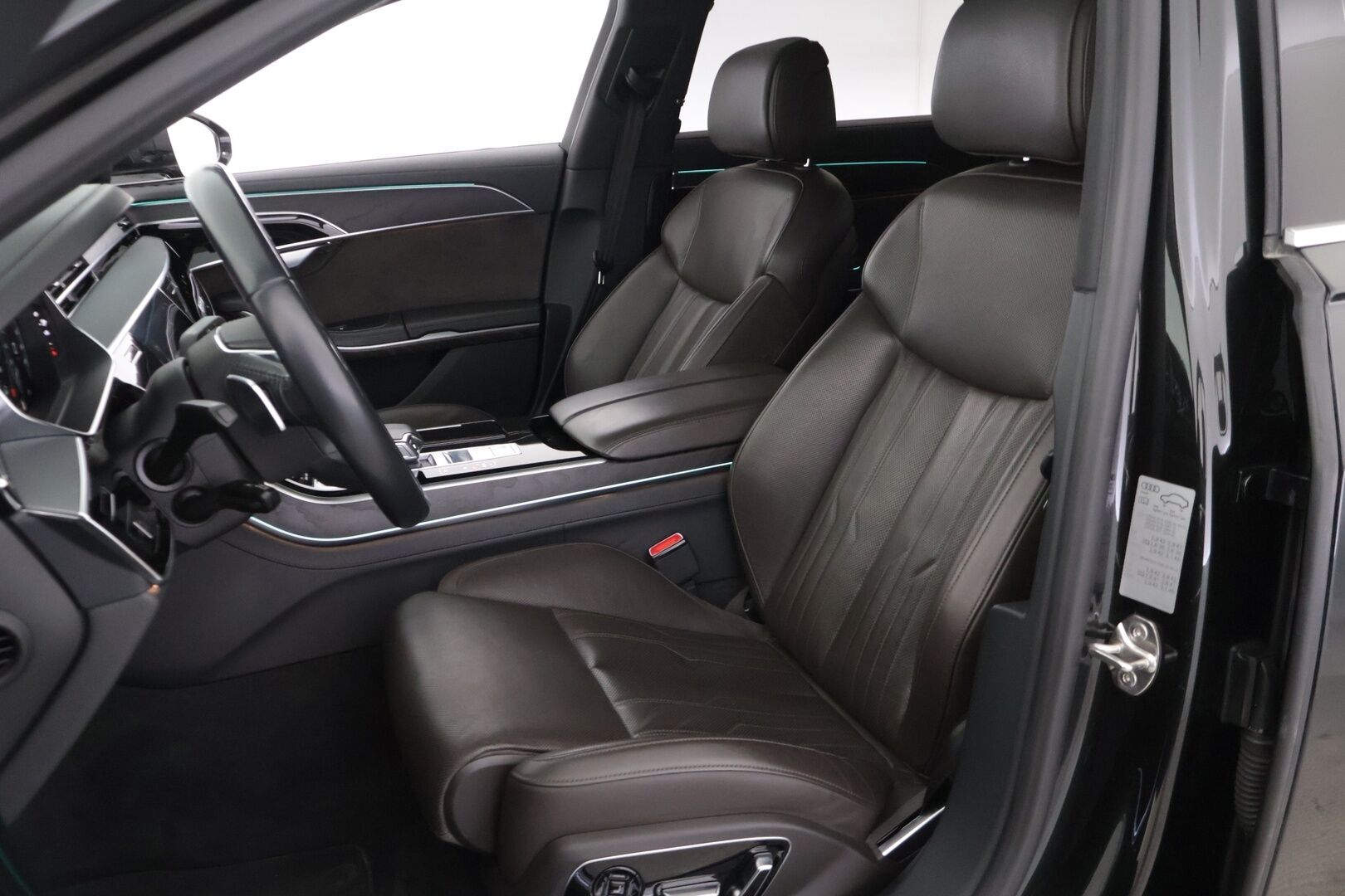 Audi A8 2020 Sedan 60 TFSI e *Huippuvarusteet / Bang&Olufsen / HUD / 360° / Hierovat & Ilmastoidut Muistinahat / Ilma-alusta / Soft-close* - Matrix LED - Laser lisäpitkillä / 2x Audin aluvanteet / Lasikattoluukku / Merkkihuollettu! - HULLUT JOULUT KORKOTARJOUS 2,49% 