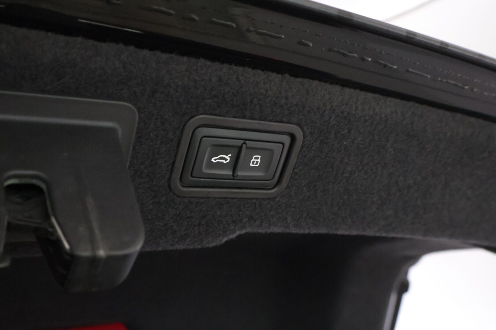 Audi A8 2020 Sedan 60 TFSI e *Huippuvarusteet / Bang&Olufsen / HUD / 360° / Hierovat & Ilmastoidut Muistinahat / Ilma-alusta / Soft-close* - Matrix LED - Laser lisäpitkillä / 2x Audin aluvanteet / Lasikattoluukku / Merkkihuollettu! - HULLUT JOULUT KORKOTARJOUS 2,49% 