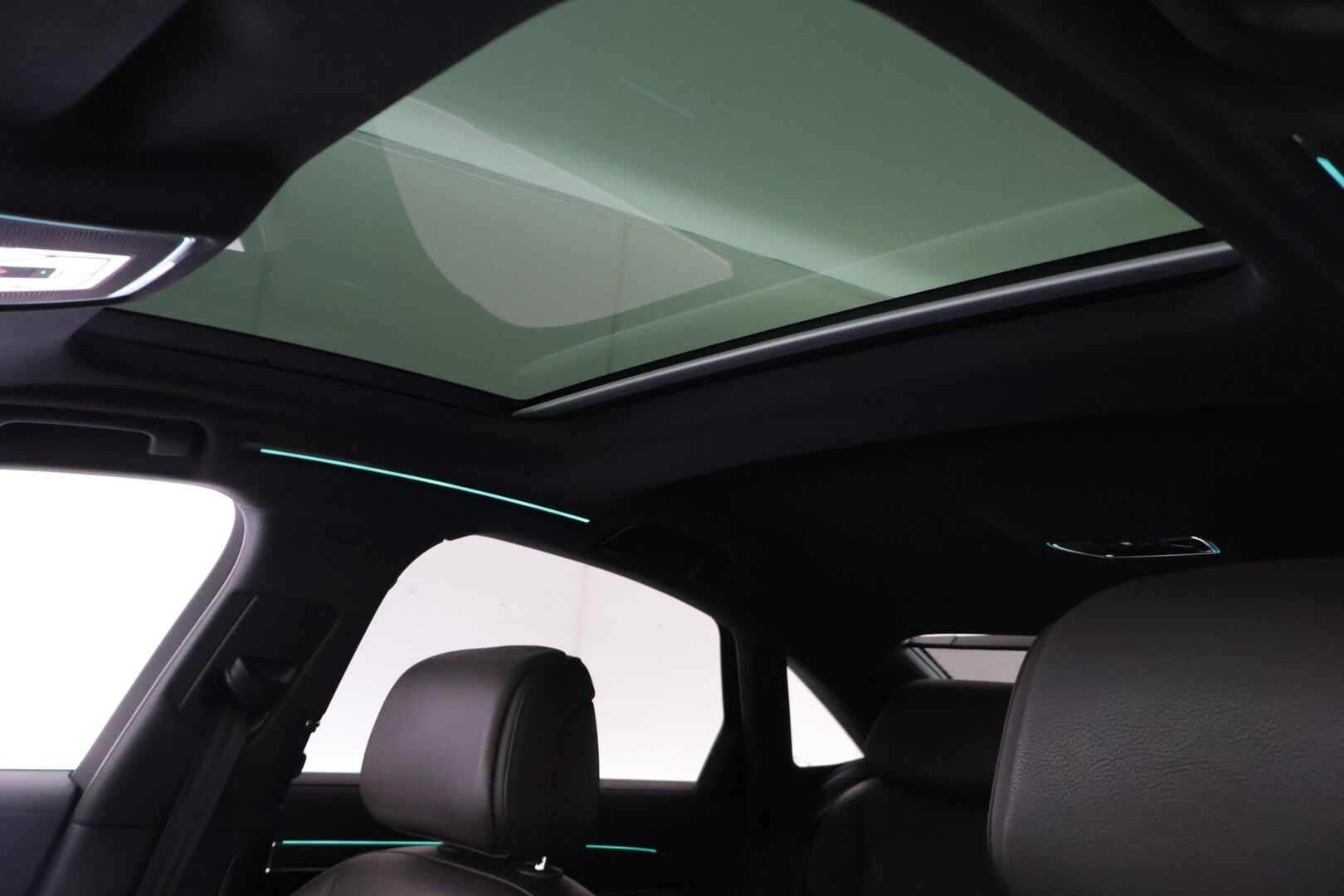 Audi A8 2020 Sedan 60 TFSI e *Huippuvarusteet / Bang&Olufsen / HUD / 360° / Hierovat & Ilmastoidut Muistinahat / Ilma-alusta / Soft-close* - Matrix LED - Laser lisäpitkillä / 2x Audin aluvanteet / Lasikattoluukku / Merkkihuollettu! - HULLUT JOULUT KORKOTARJOUS 2,49% 