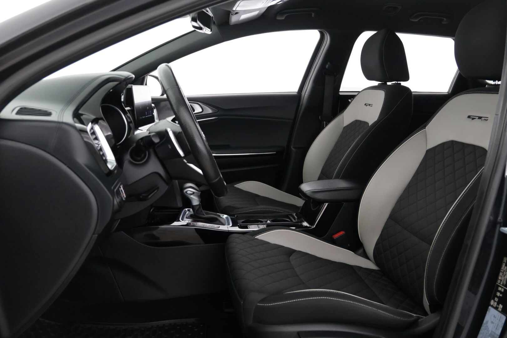 Kia Ceed 2019 1,4 T-GDI ISG 140hv GT-Line Business Premium SW DCT A/T EcoDynamics - ACC | JBL | Keyless | P.kamera | Bluetooth | Bliss | Navi | LED | Musta sisäkatto | Ratinlämmitin | Suomi-auto | Puolinahat