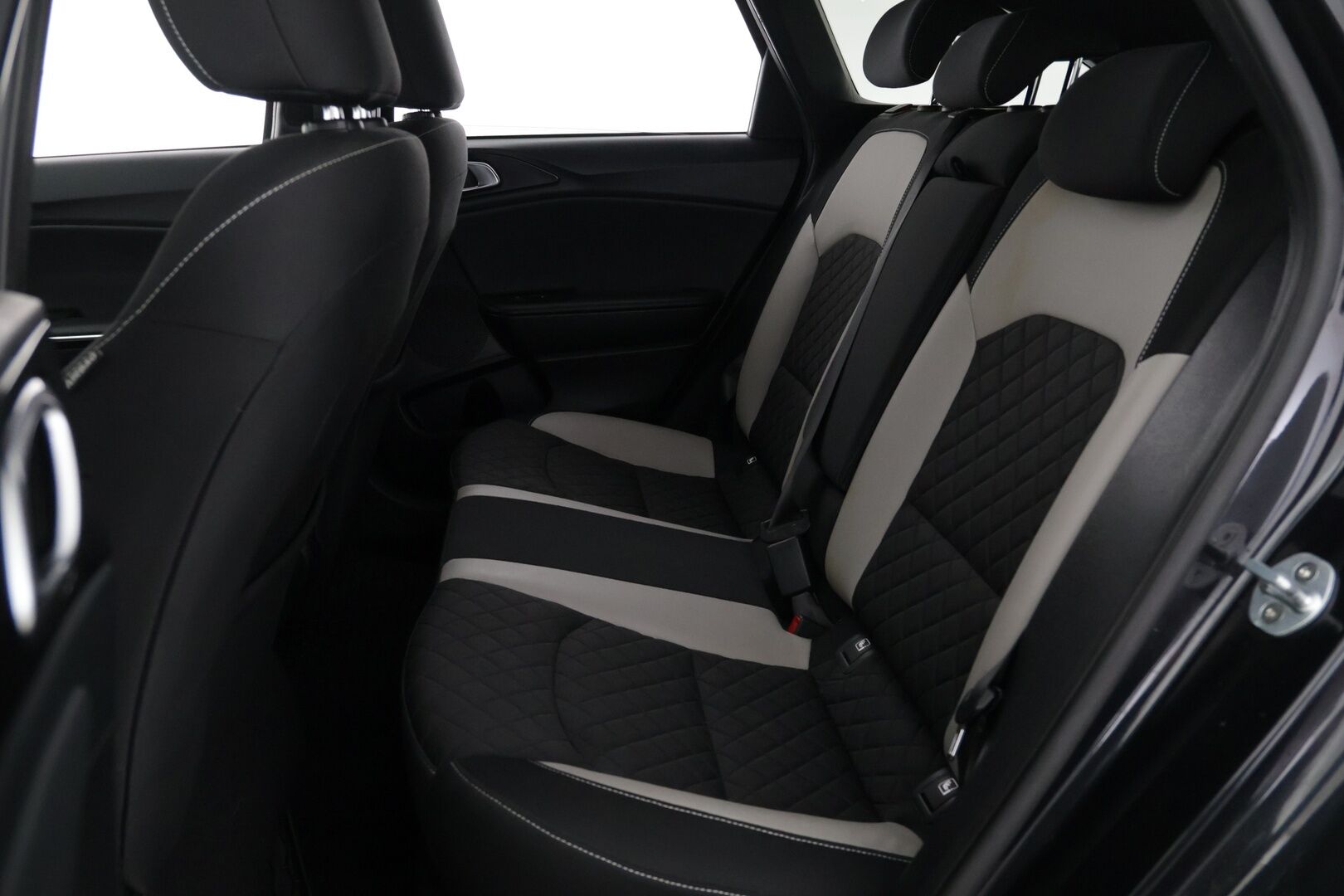 Kia Ceed 2019 1,4 T-GDI ISG 140hv GT-Line Business Premium SW DCT A/T EcoDynamics - ACC | JBL | Keyless | P.kamera | Bluetooth | Bliss | Navi | LED | Musta sisäkatto | Ratinlämmitin | Suomi-auto | Puolinahat